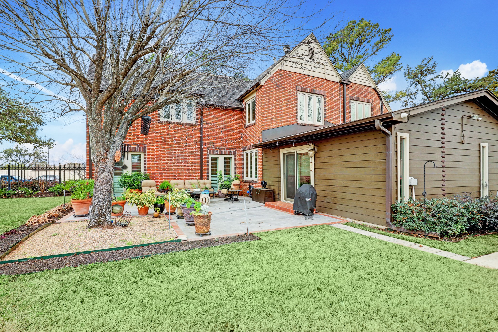 2535 N Macgregor Way Property Photo 45