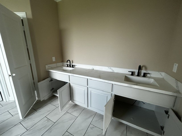 8595 Sana Drive Property Photo 9