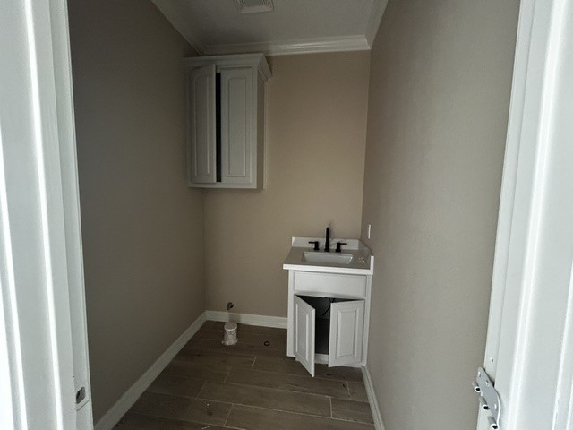 8595 Sana Drive Property Photo 13