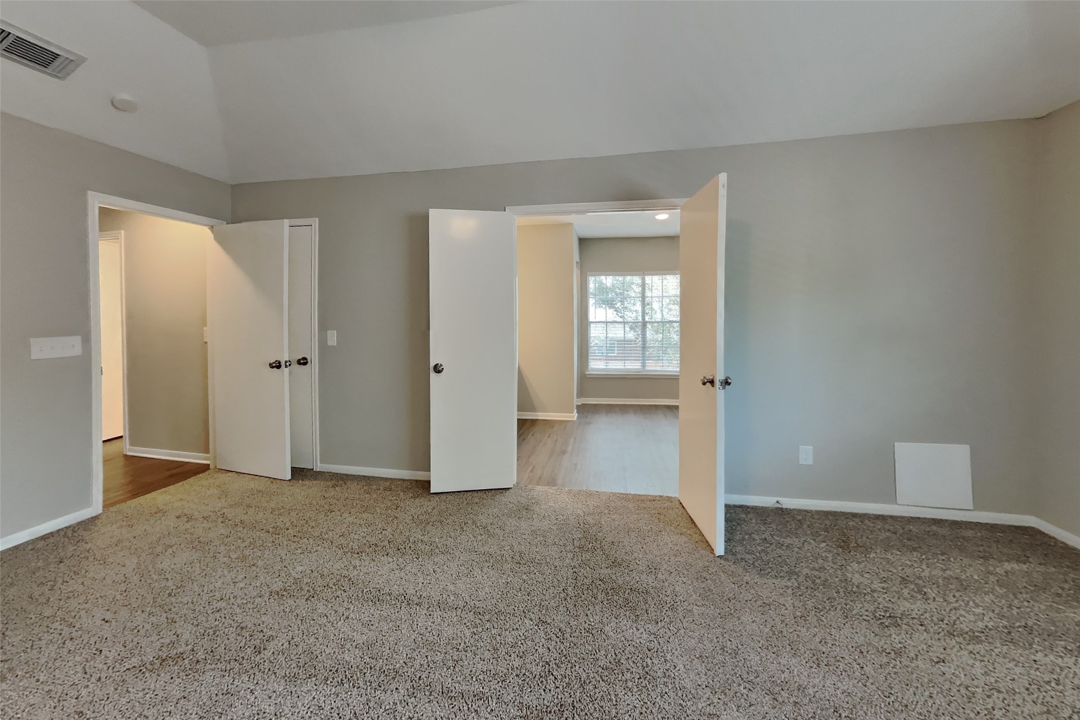 1031 Cascade Creek Drive Property Photo 8