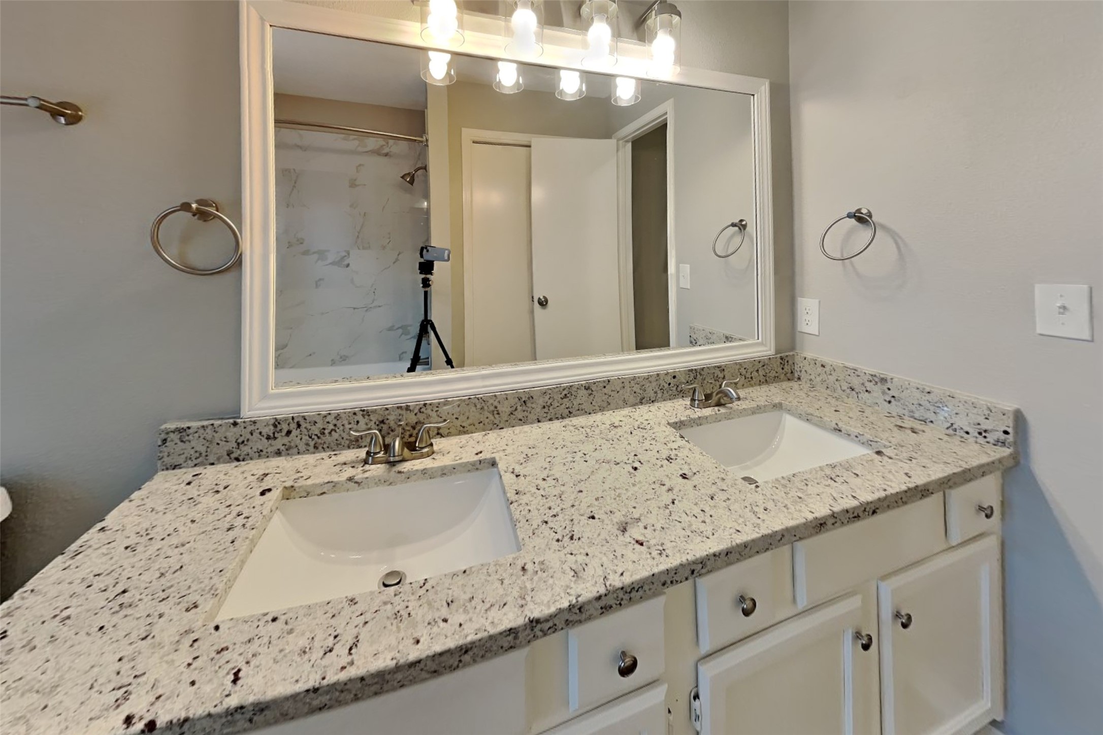 1031 Cascade Creek Drive Property Photo 20