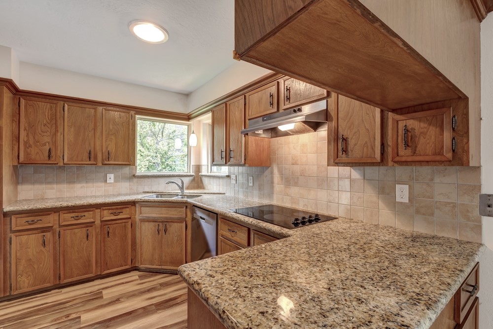 17 Wishbonebush Road Property Photo 22