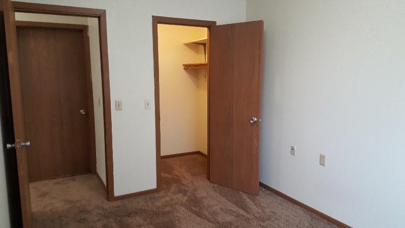 916 Larson Drive Property Photo 7