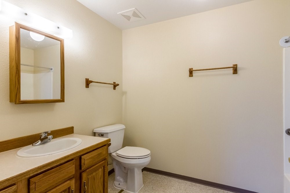 207 N Storie St Property Photo 9