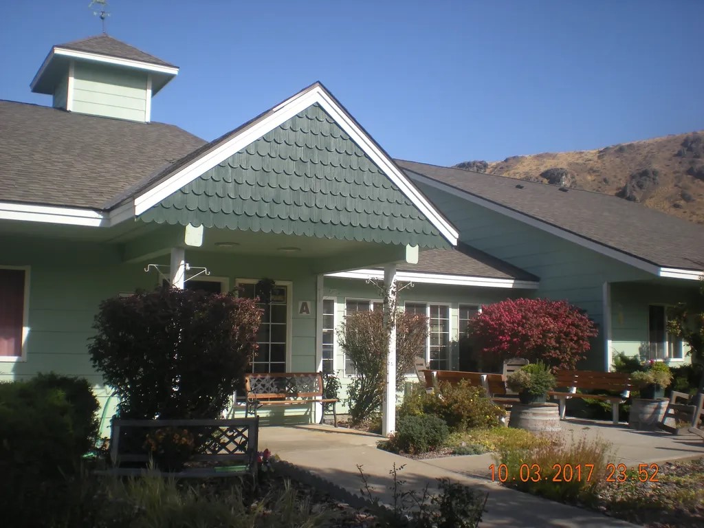 209 Canyon Street 50 Property Photo 7