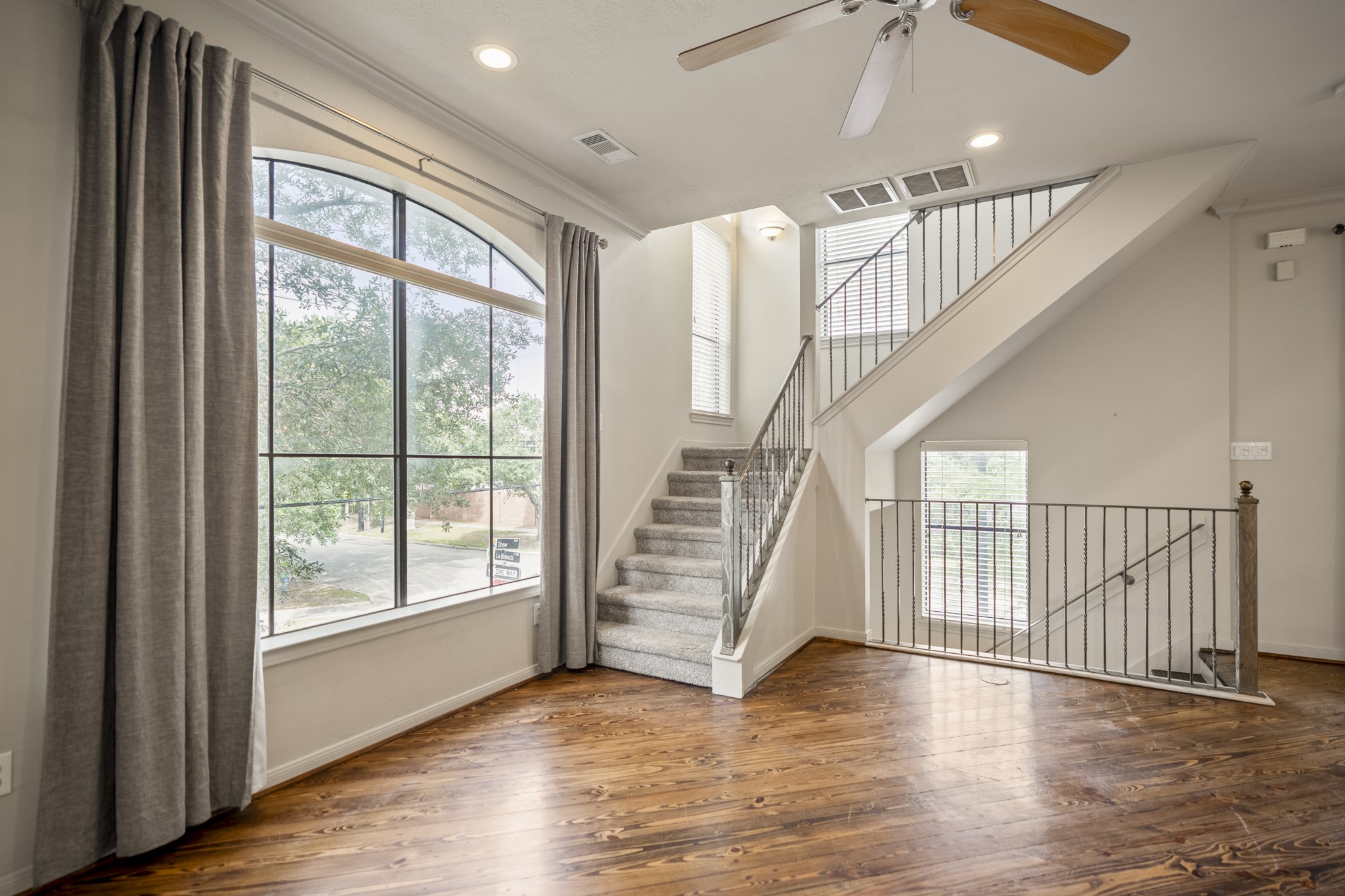 2719 La Branch Street Property Photo 19