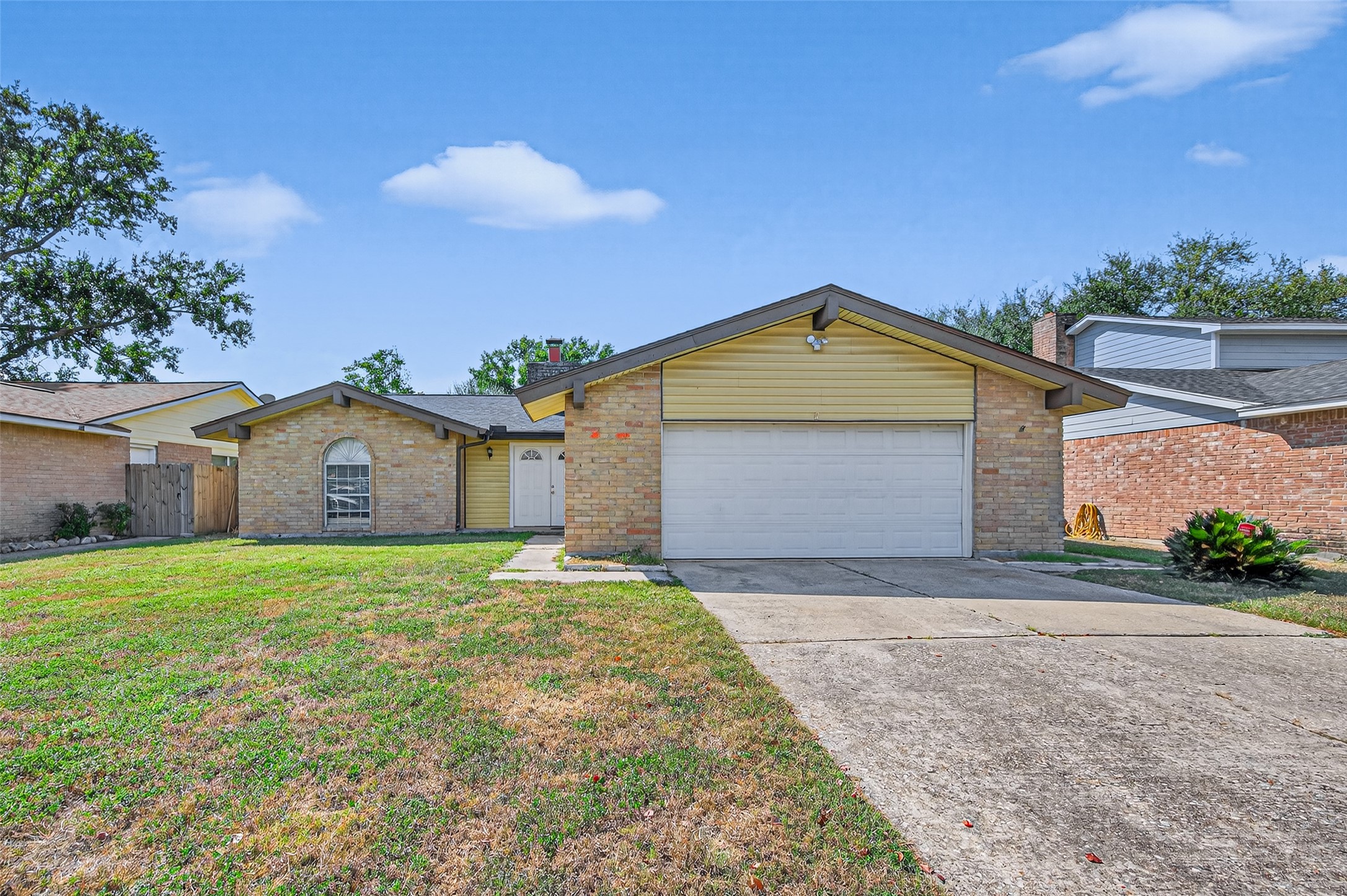 8623 Riverside Walk Lane Property Photo 1