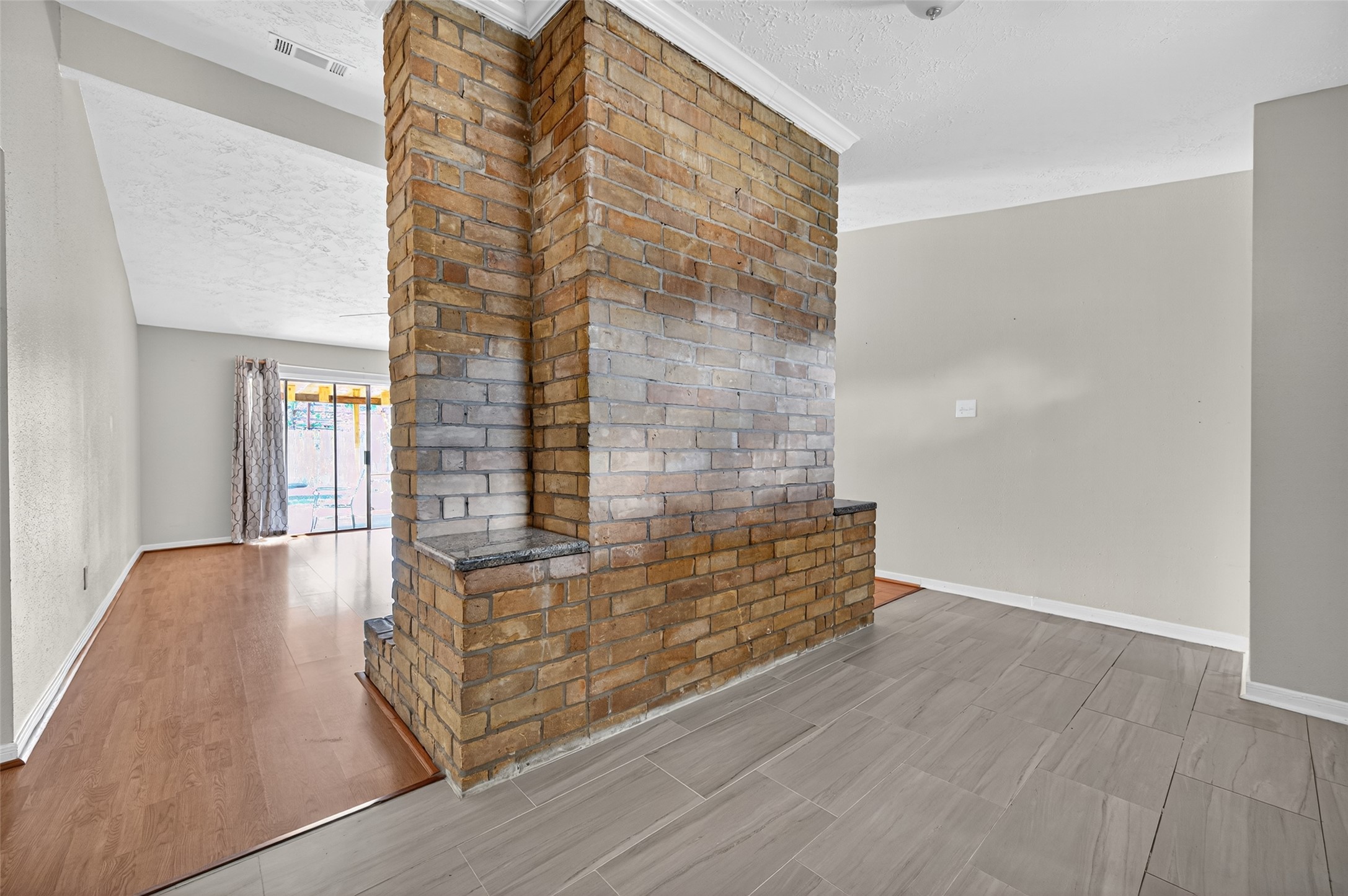 8623 Riverside Walk Lane Property Photo 5