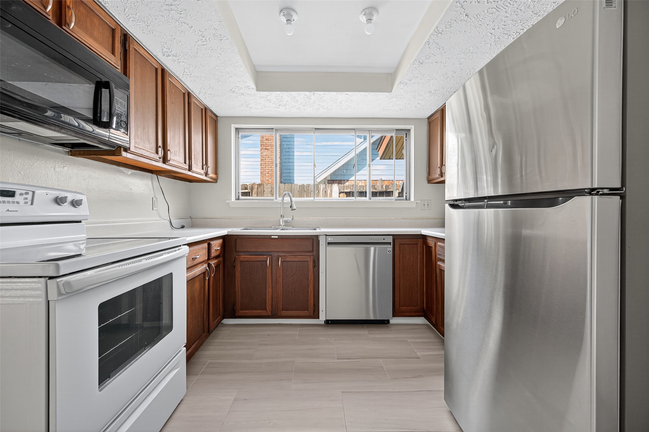 8623 Riverside Walk Lane Property Photo 14