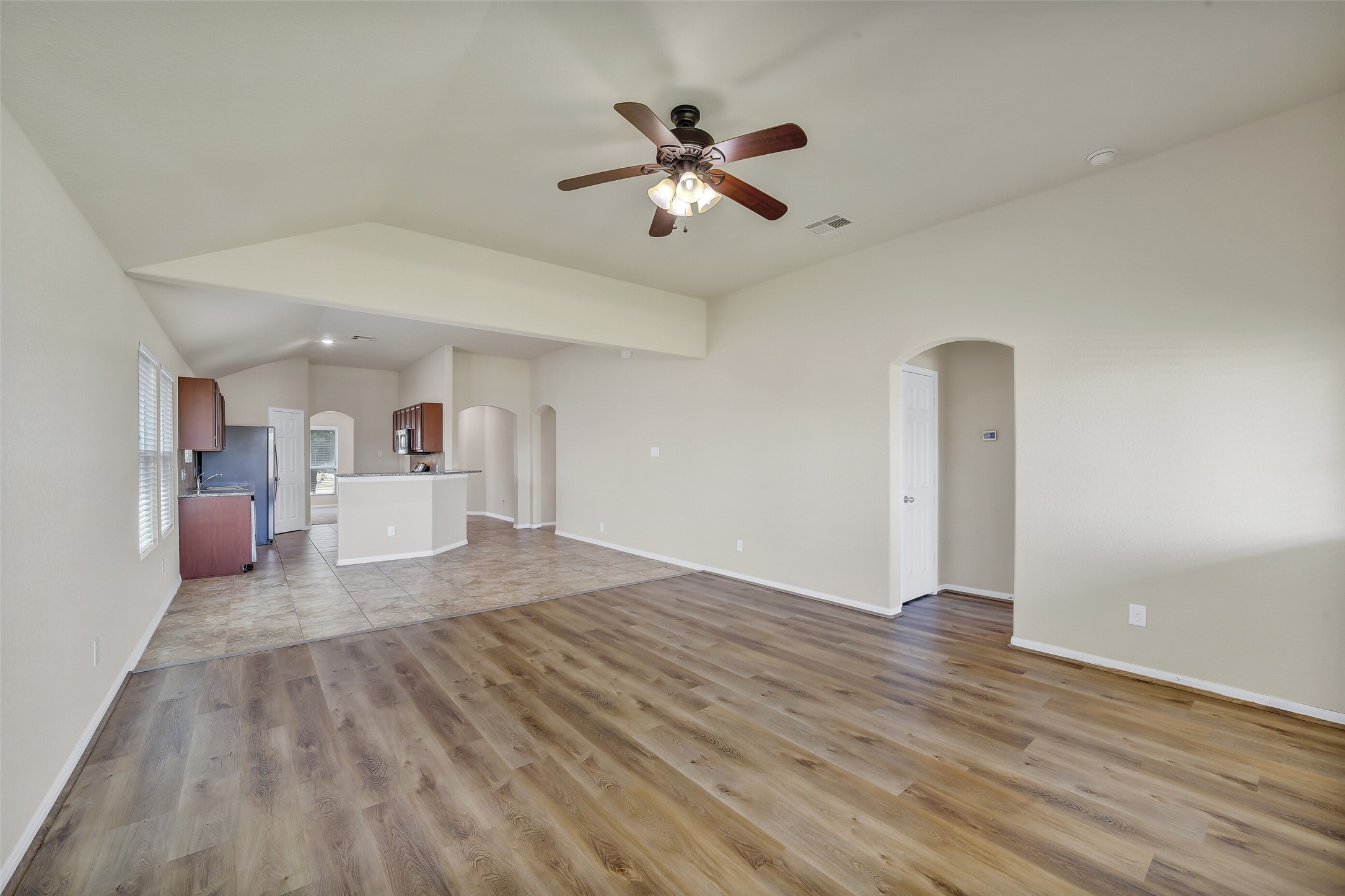 3150 View Valley Trail Property Photo 5