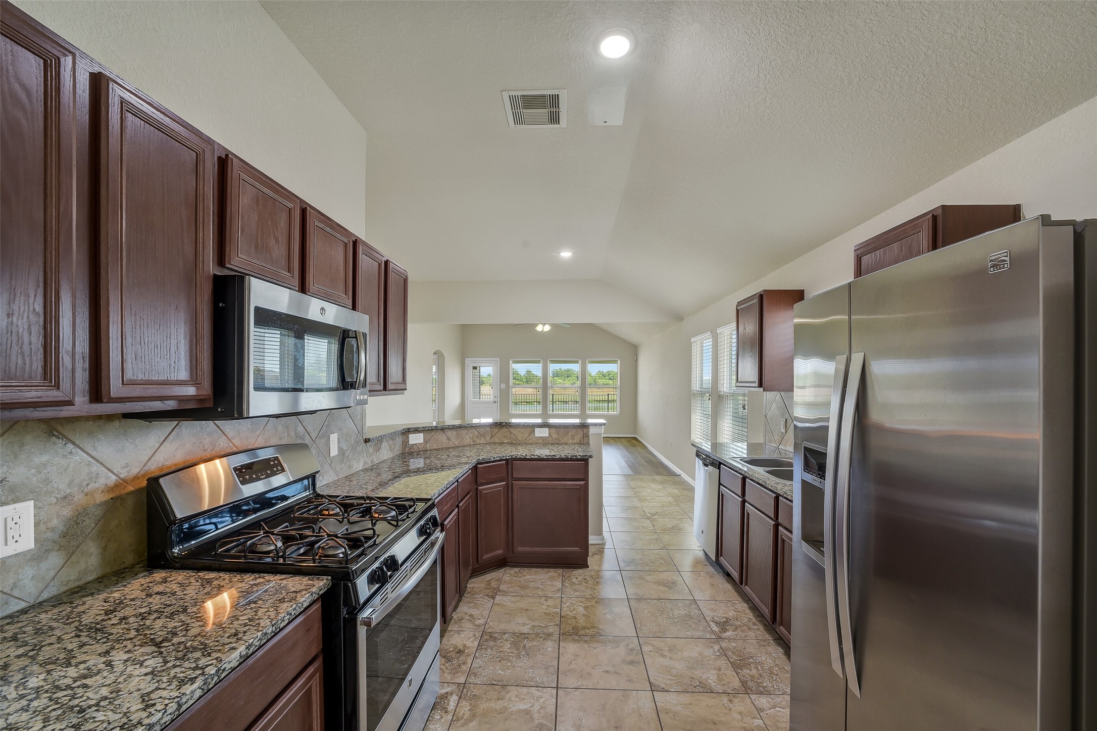 3150 View Valley Trail Property Photo 8