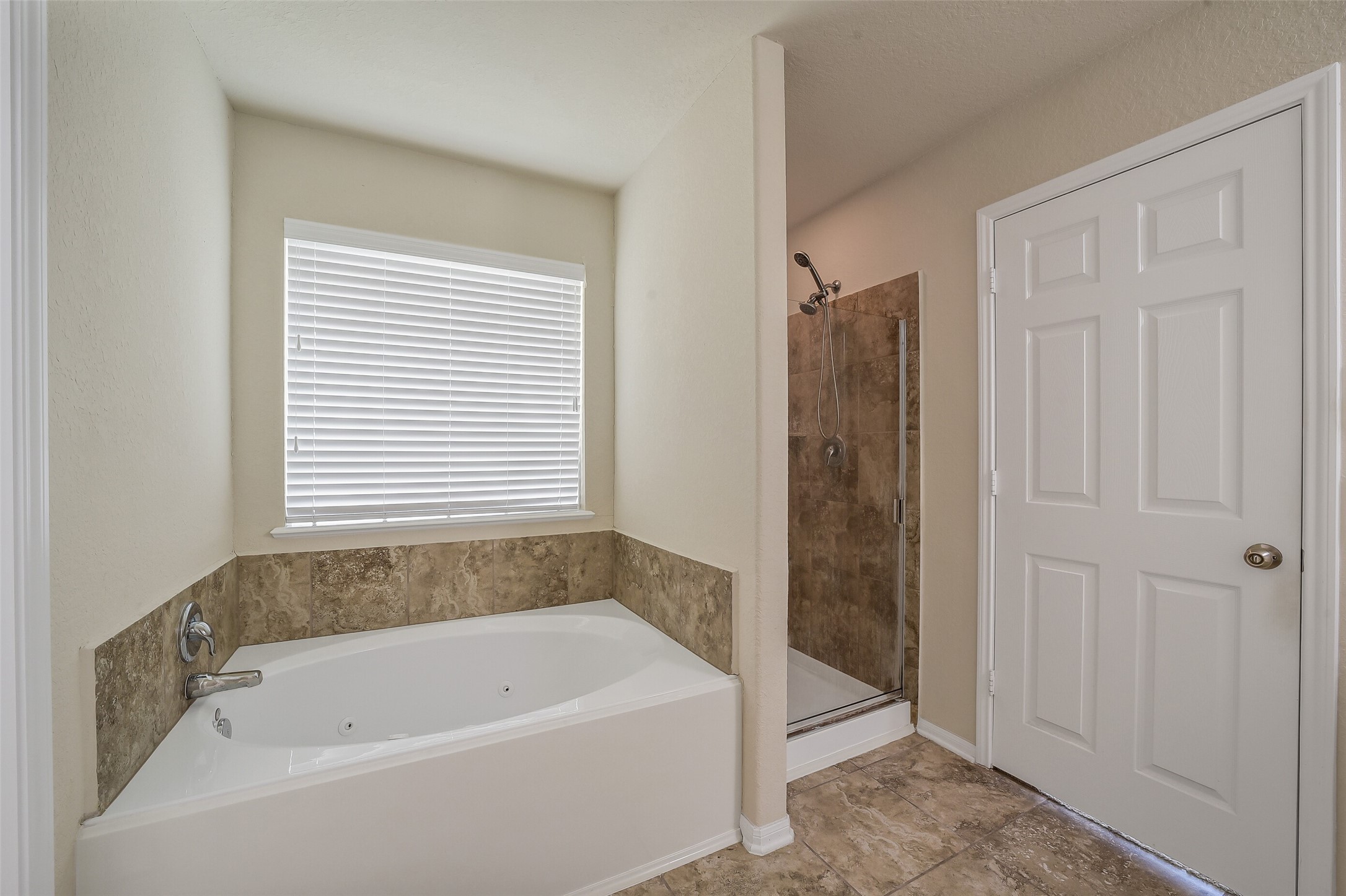 3150 View Valley Trail Property Photo 17