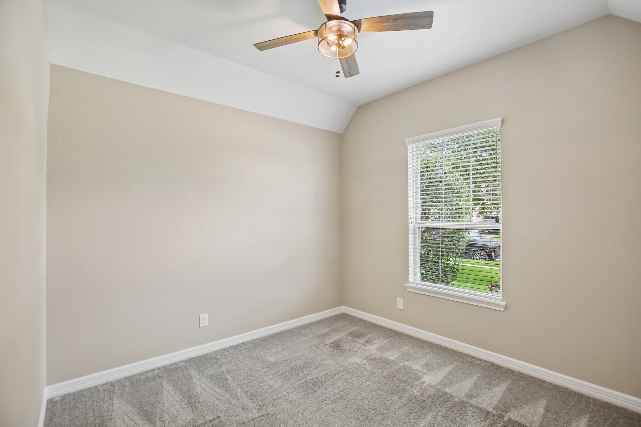 11022 Sarah Bluff Lane Property Photo 20