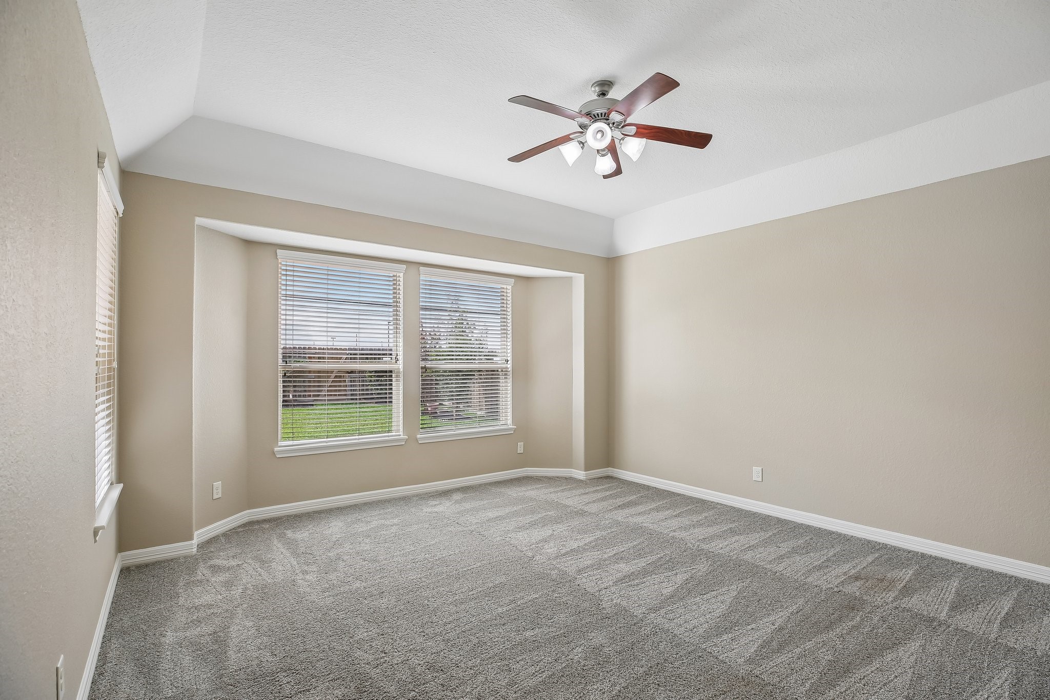 11022 Sarah Bluff Lane Property Photo 23