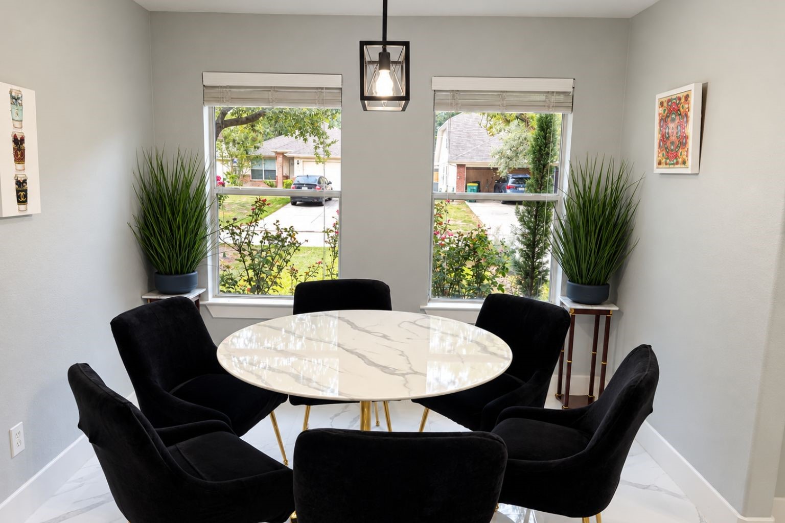15 Thicket Grove Place Property Photo 6