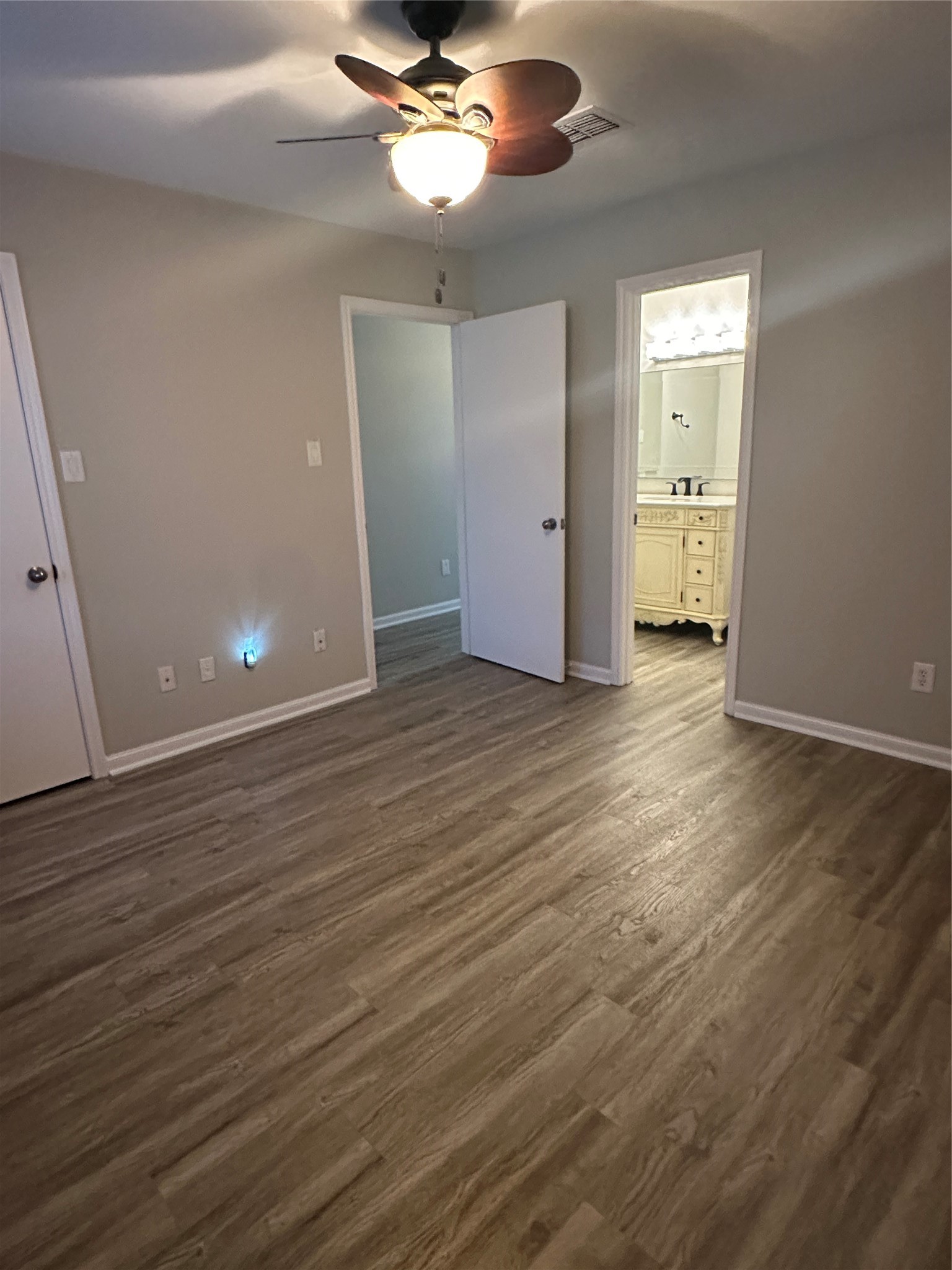 7 April Point Drive S 7 Property Photo 12