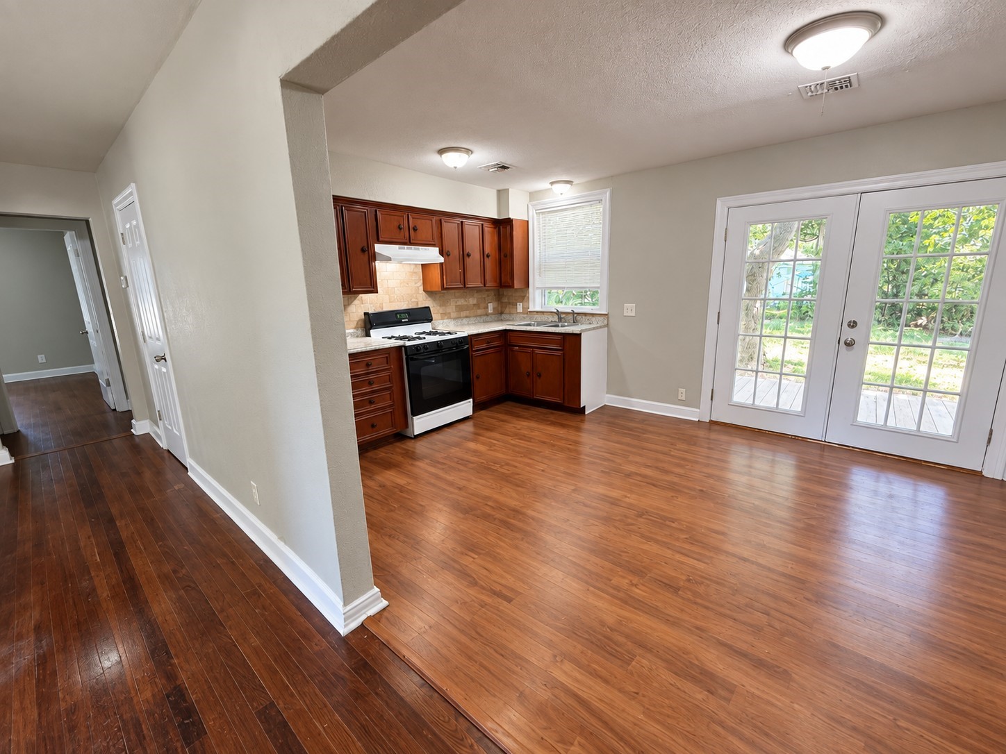 1211 17th Avenue N Property Photo 9