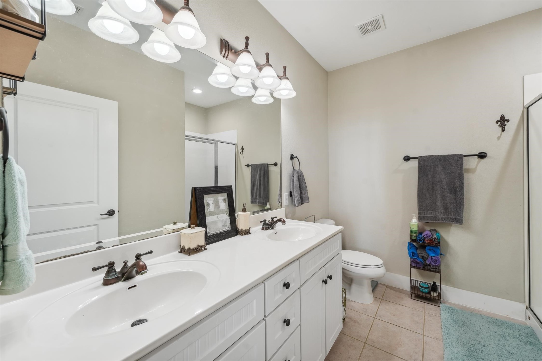 4141 Pointe West Drive 202 Property Photo 16