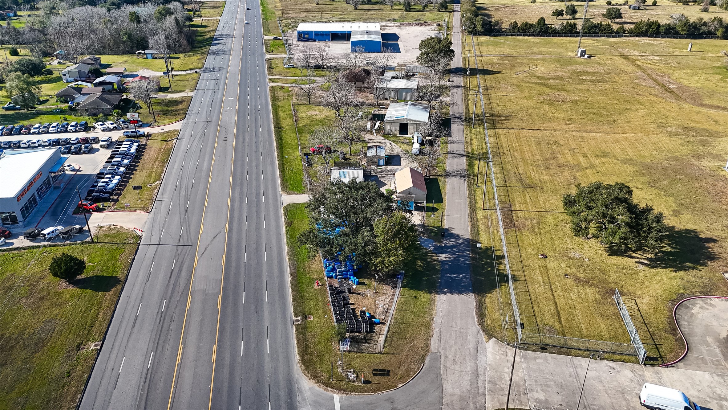 2900 W Highway 6 Property Photo 1