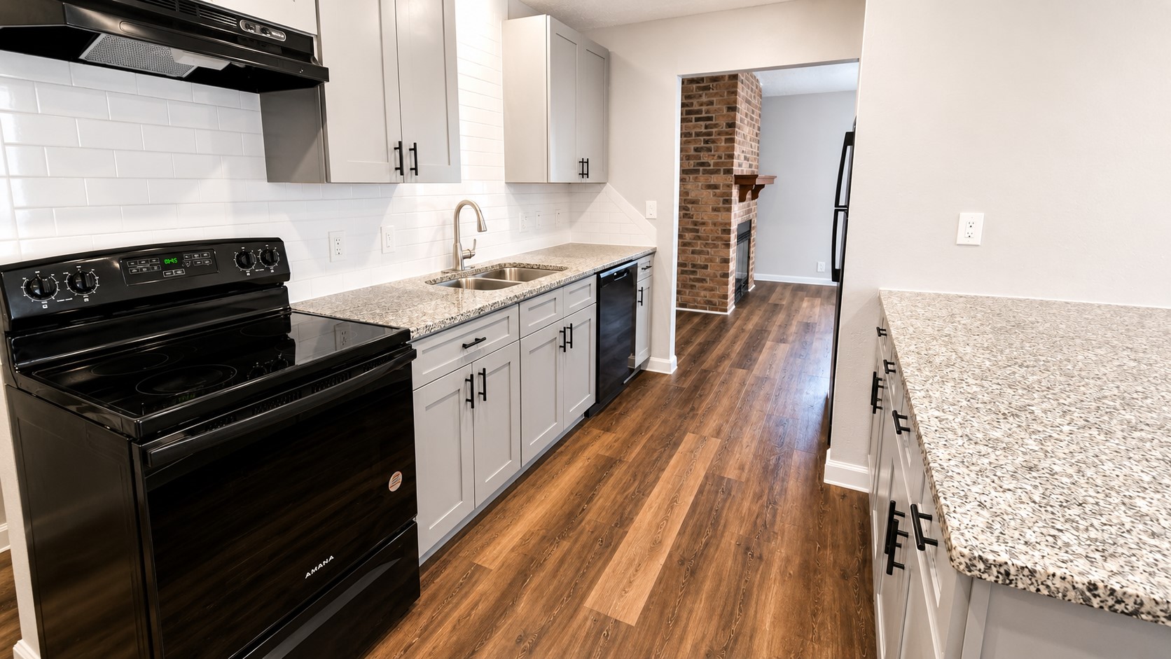 9 Carol Court B Property Photo 5