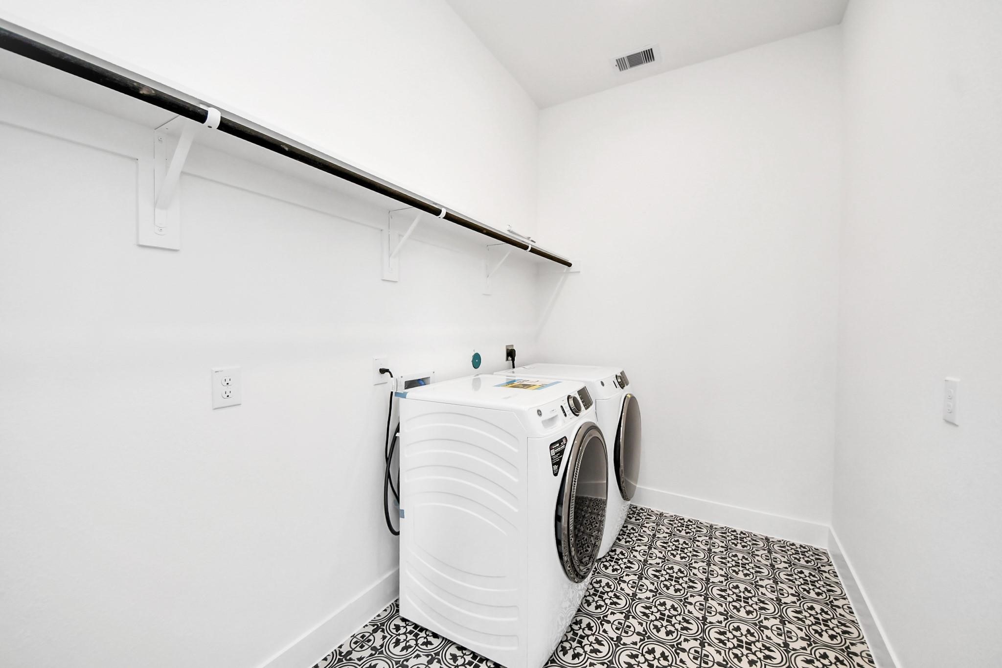 9606 Chateau Hill Drive Property Photo 14