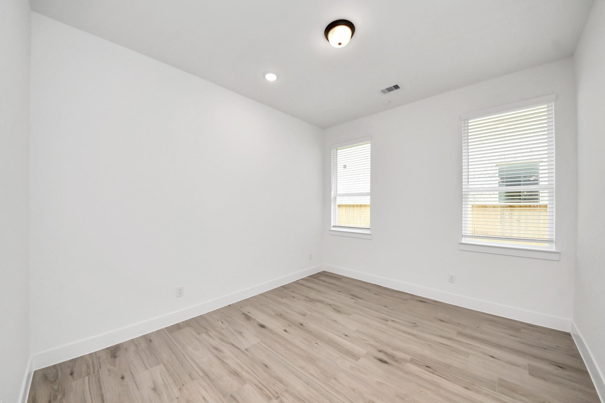 9606 Chateau Hill Drive Property Photo 21