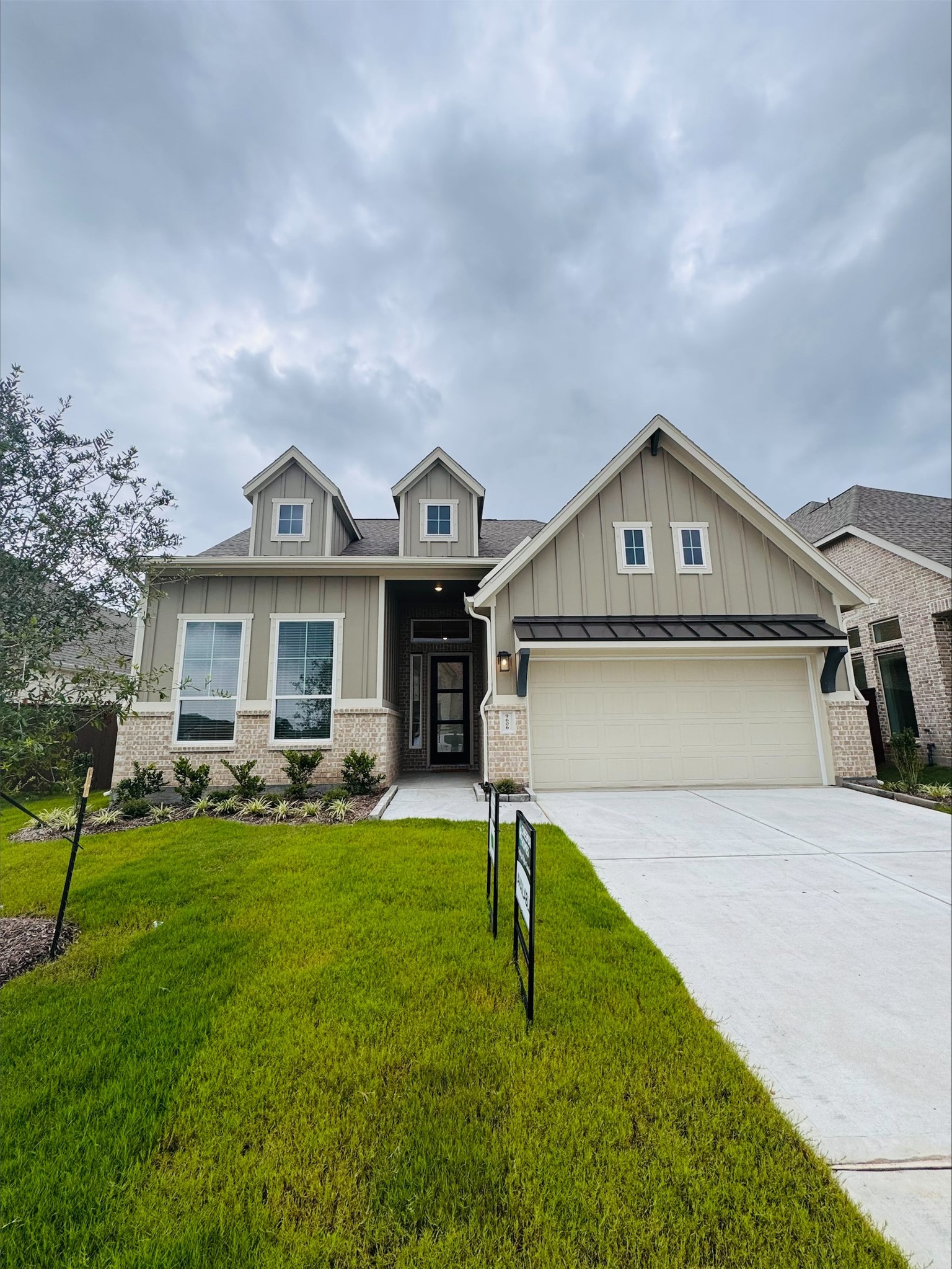 9606 Chateau Hill Drive Property Photo 30