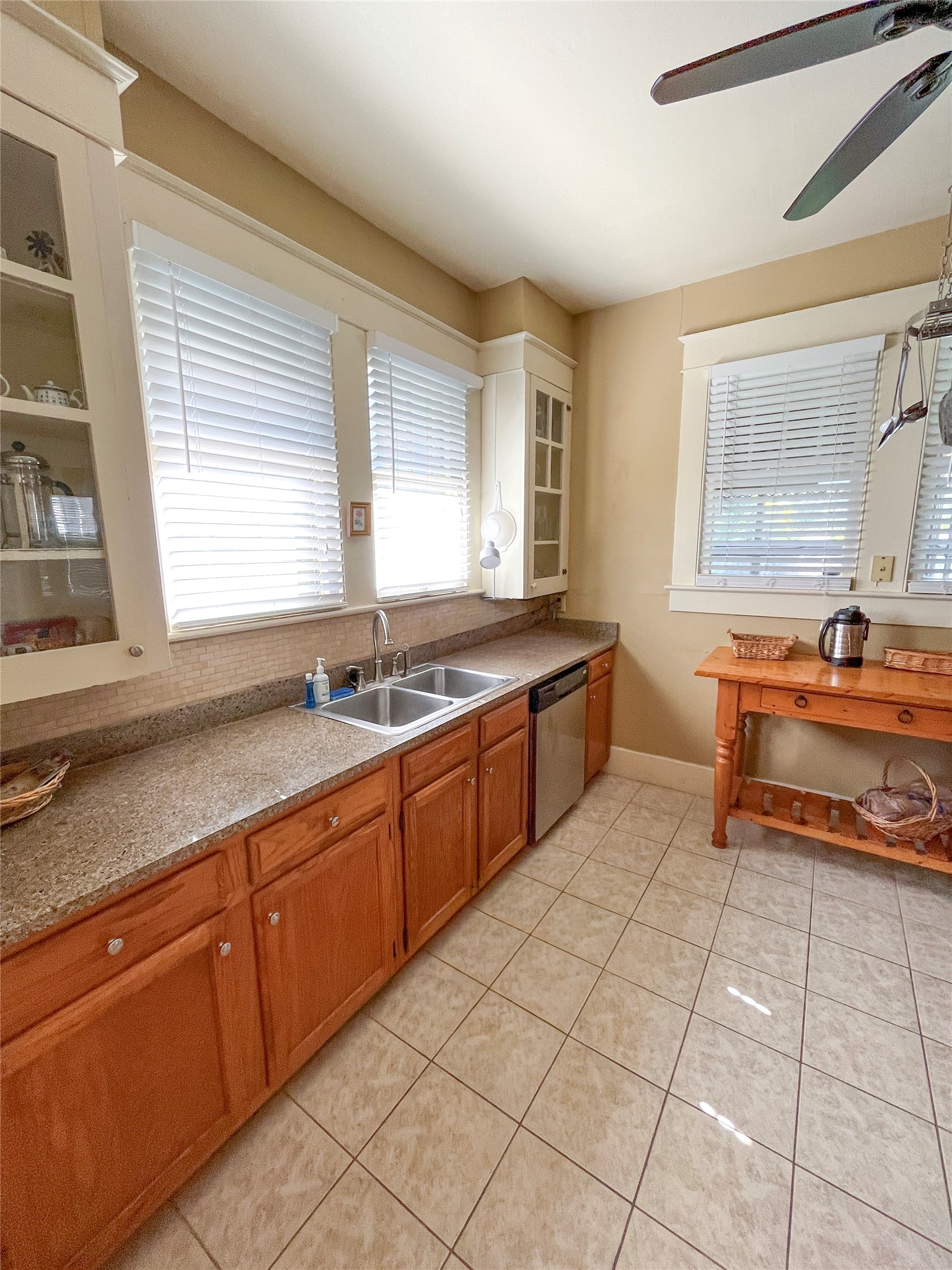 1005 Postoffice St Property Photo 7