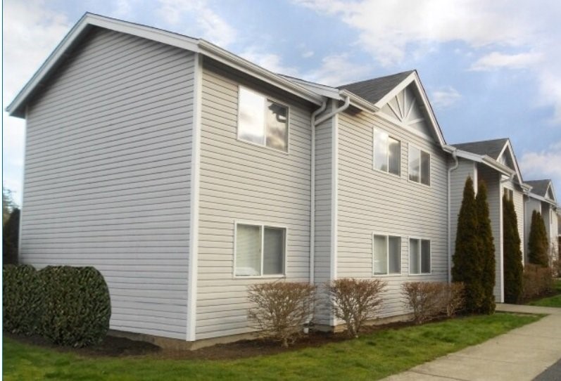 445 Carter Ave Property Photo 1