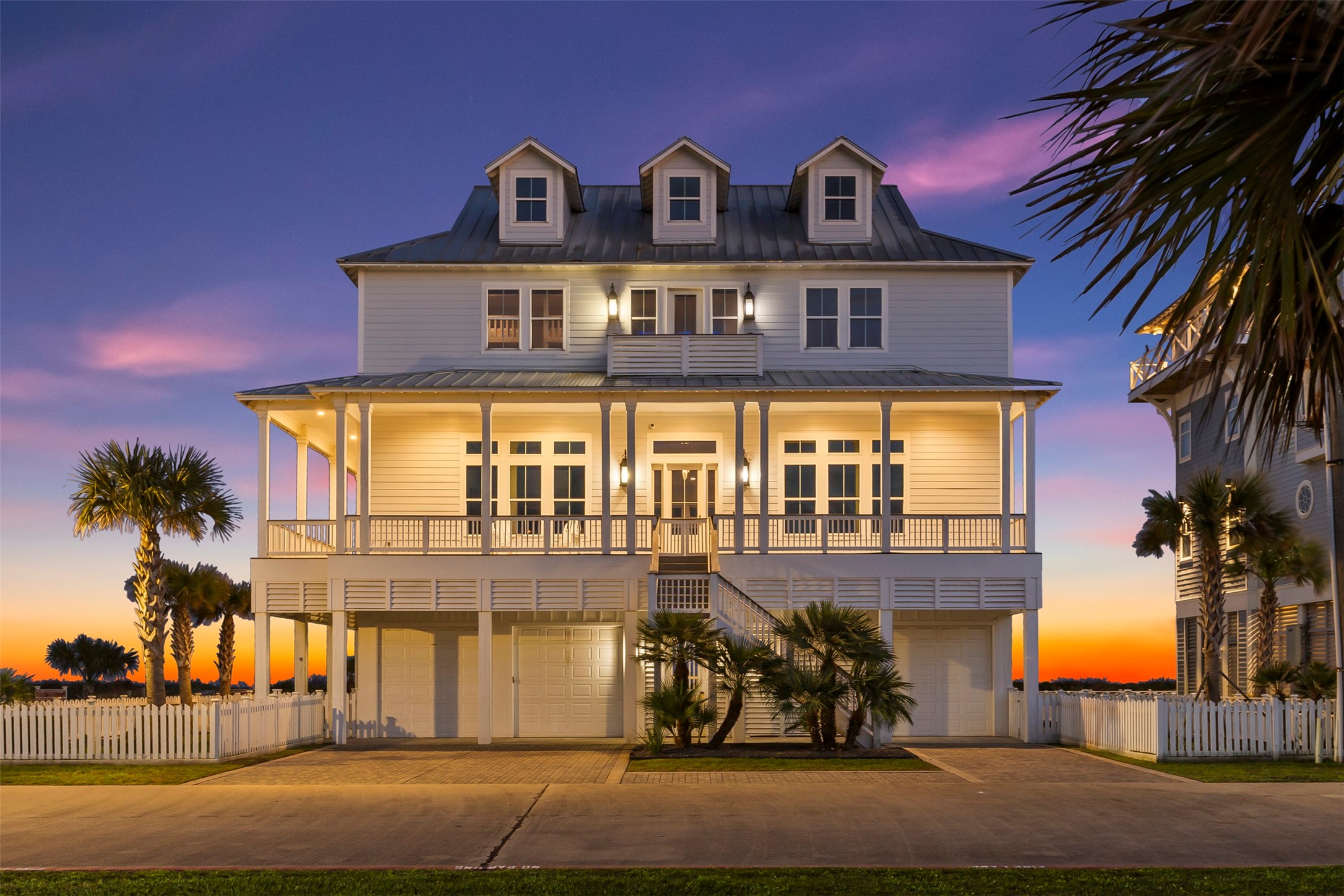 11707 Beachside Property Photo