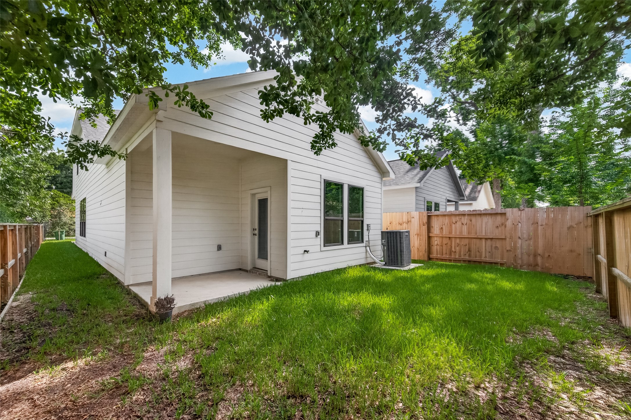90 Burress Street B Property Photo 6