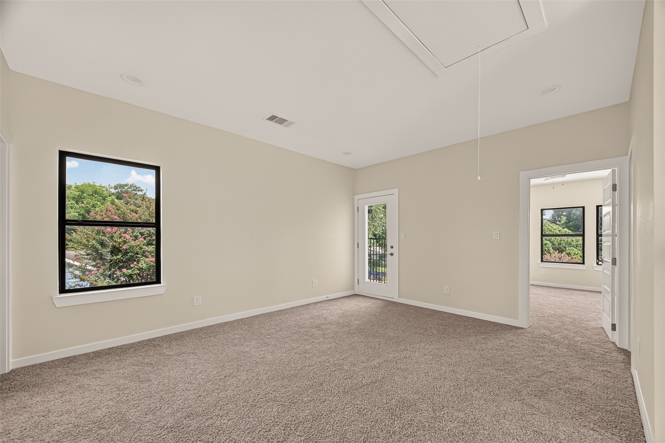 90 Burress Street B Property Photo 11