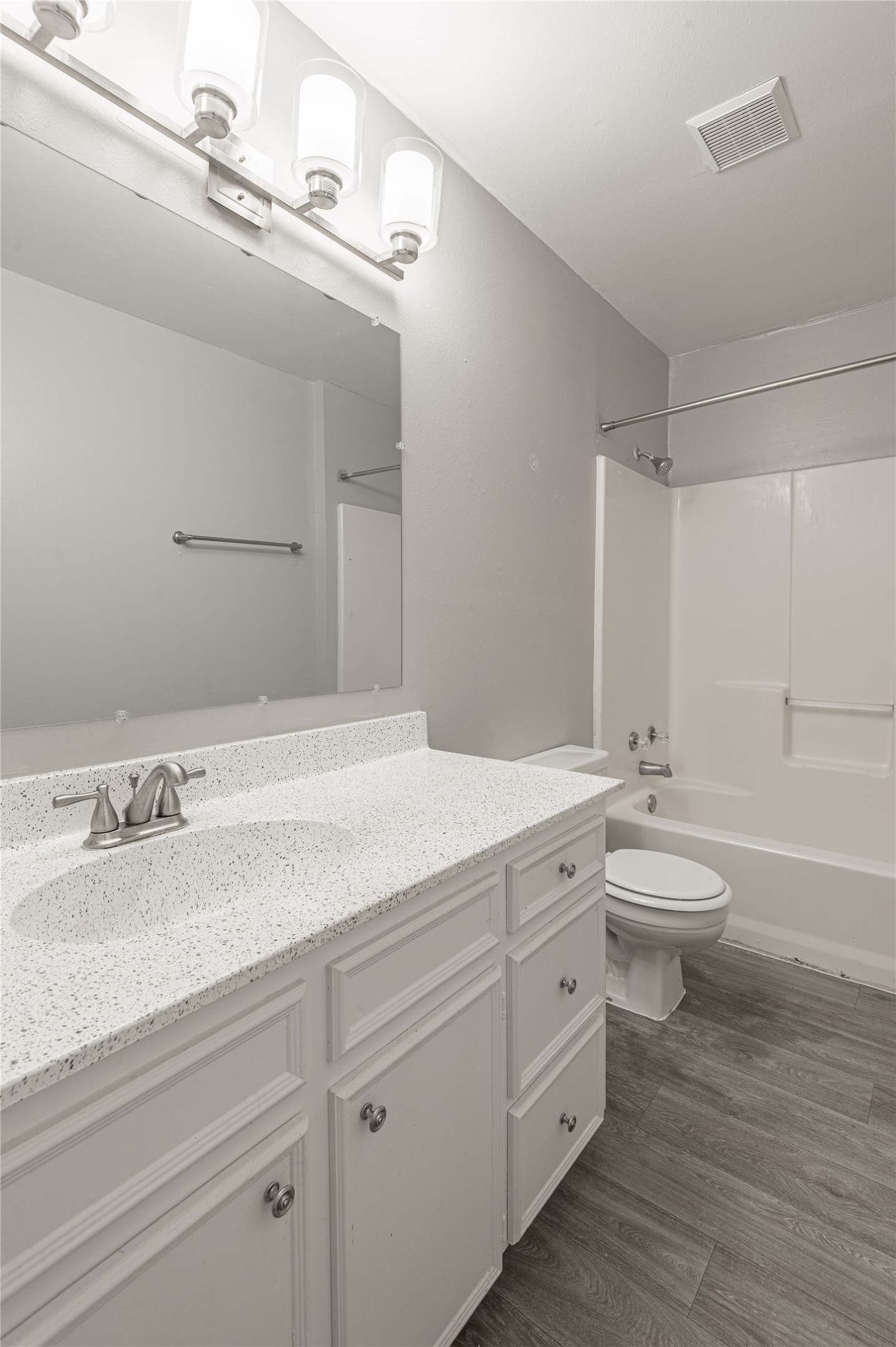 600 Palm Street 8 Property Photo 14