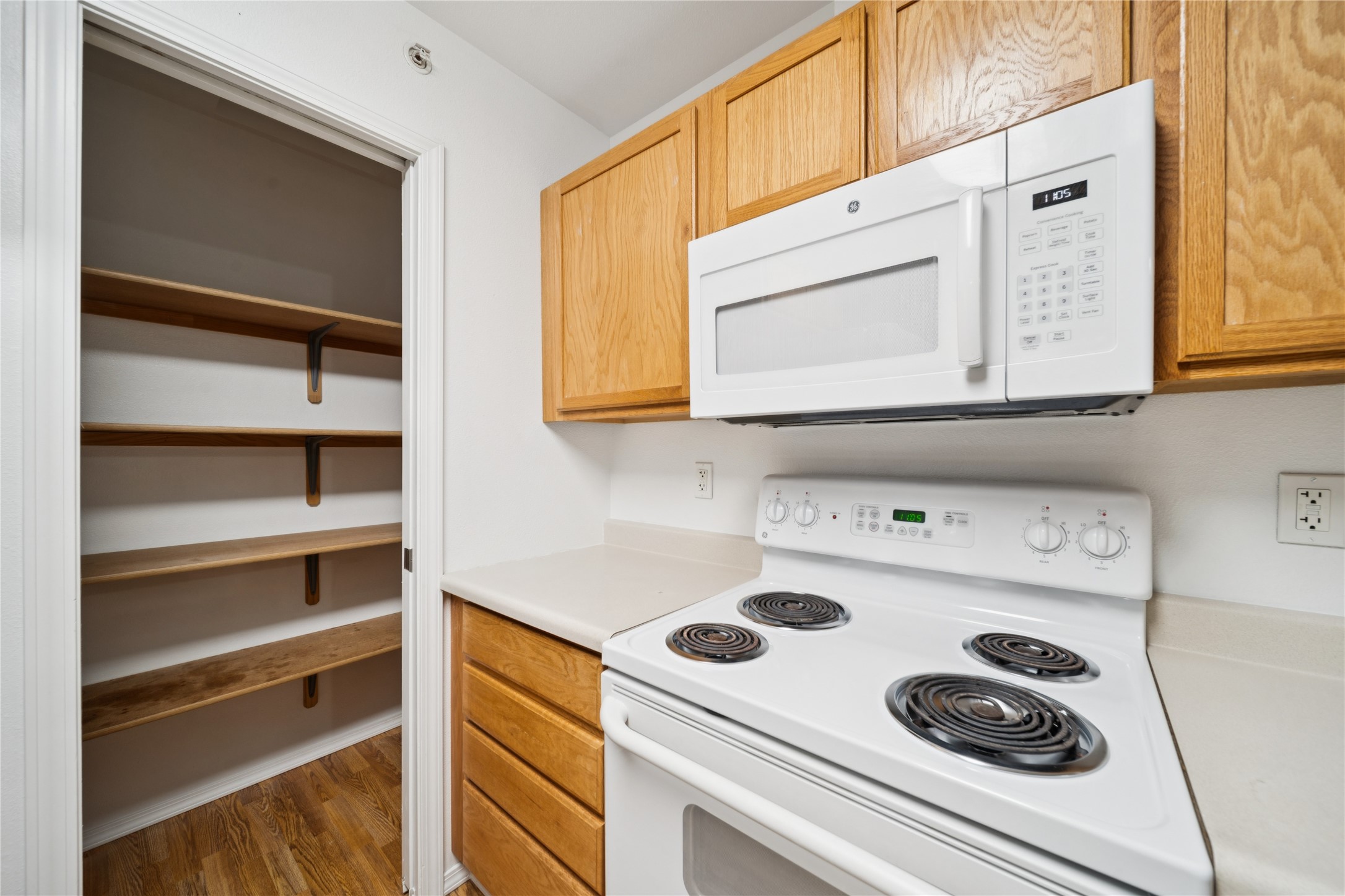 9905 William Jones Circle Unit 2 Property Photo 44