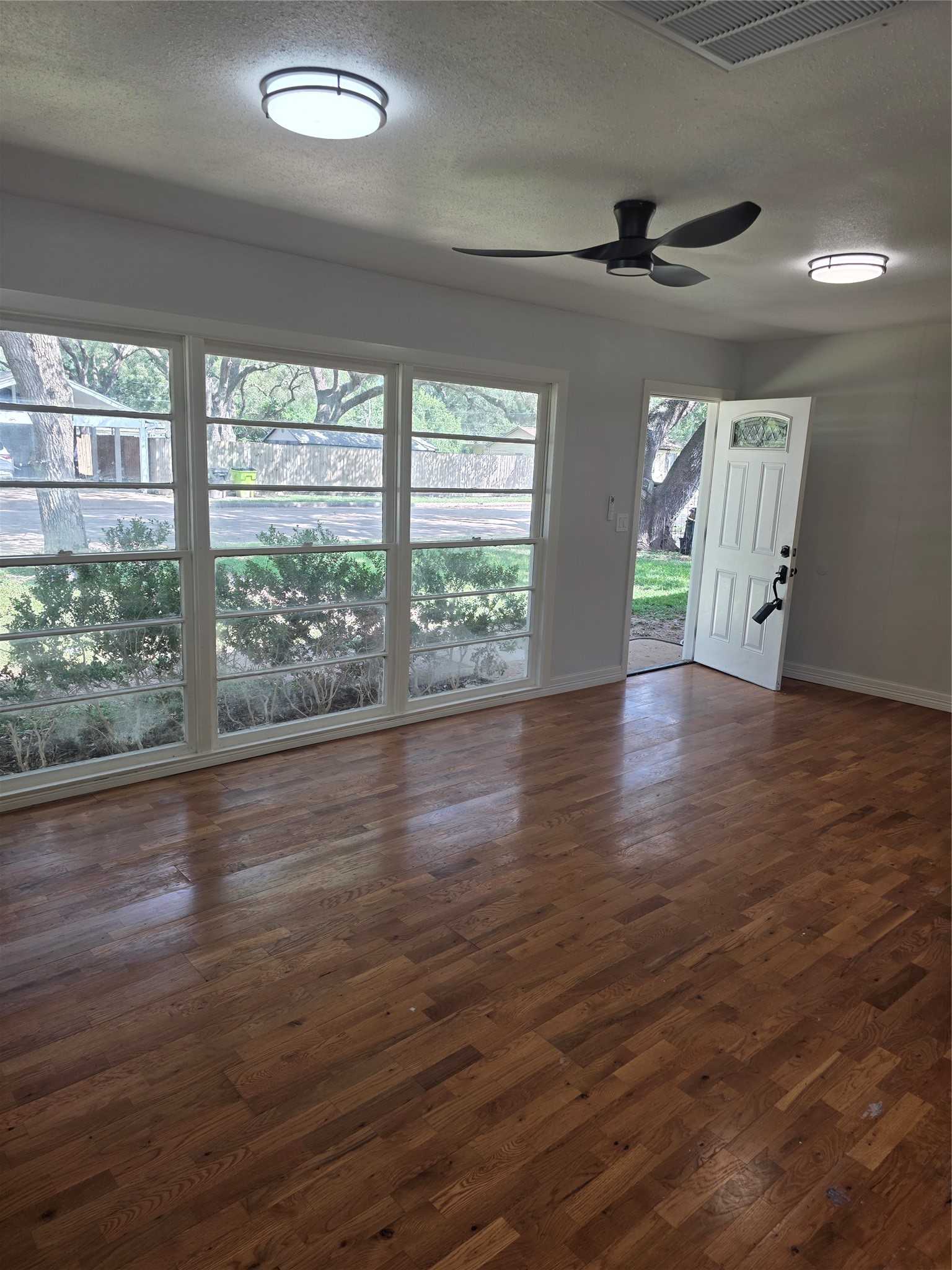 1300 West Street Property Photo 3