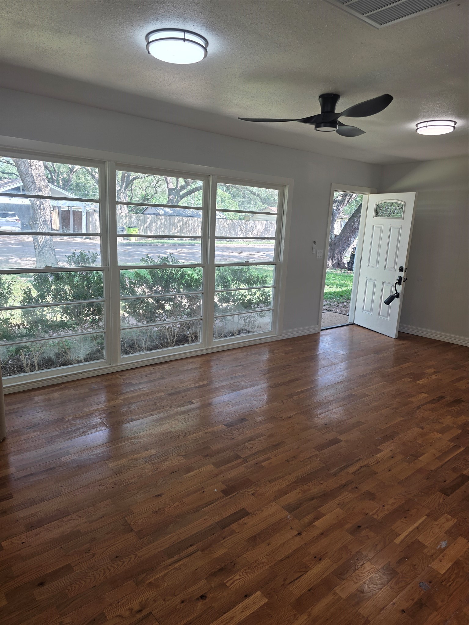 1300 West Street Property Photo 4