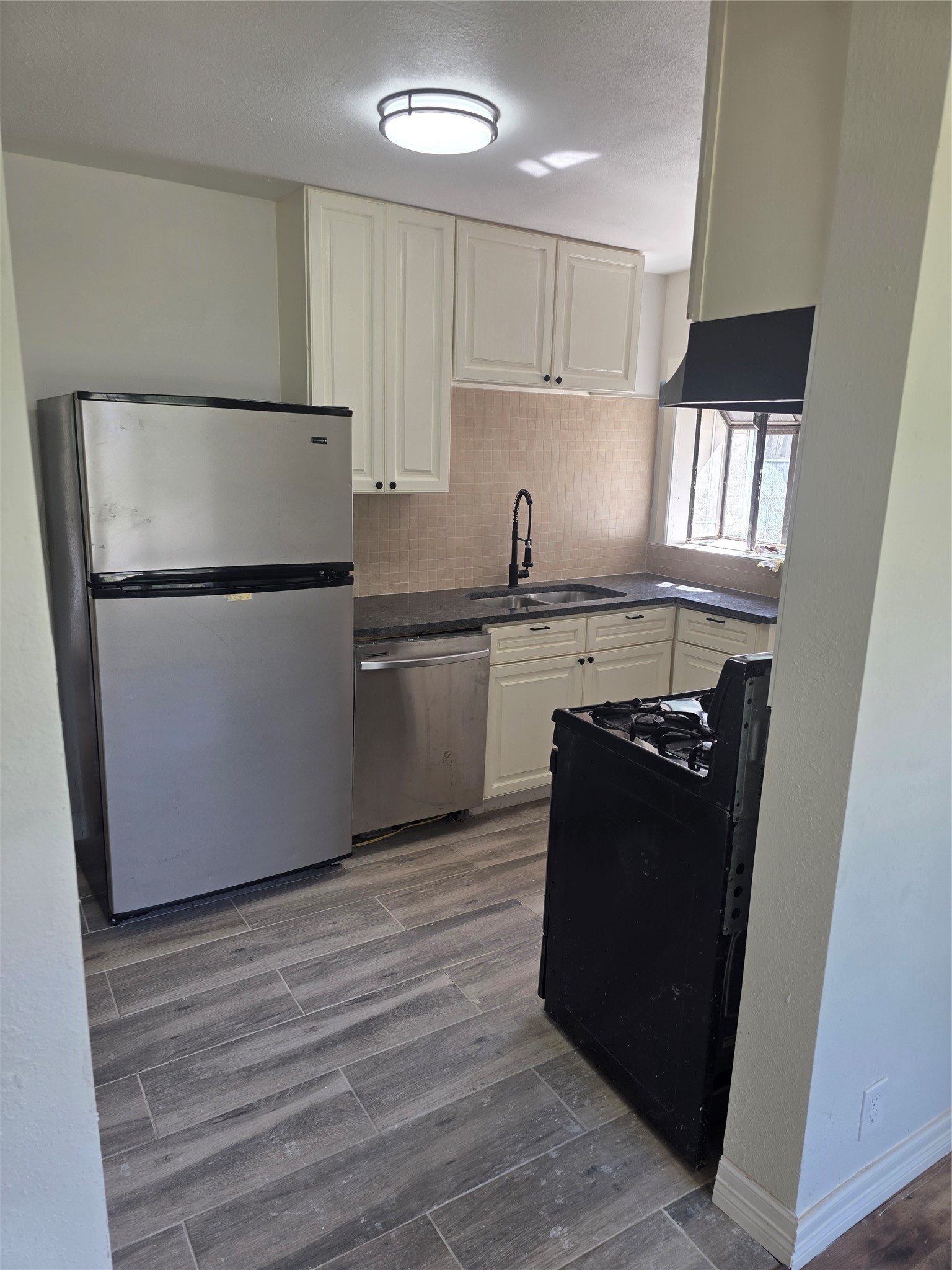 1300 West Street Property Photo 11
