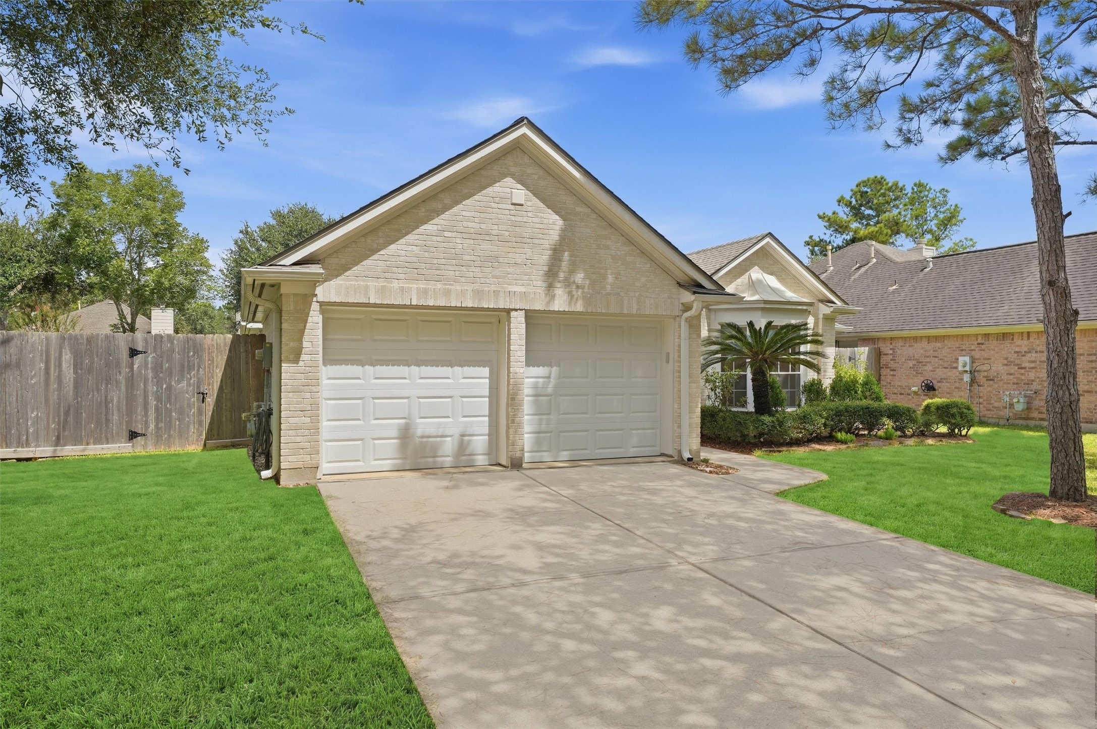 13827 Placid Brook Court Property Photo 3