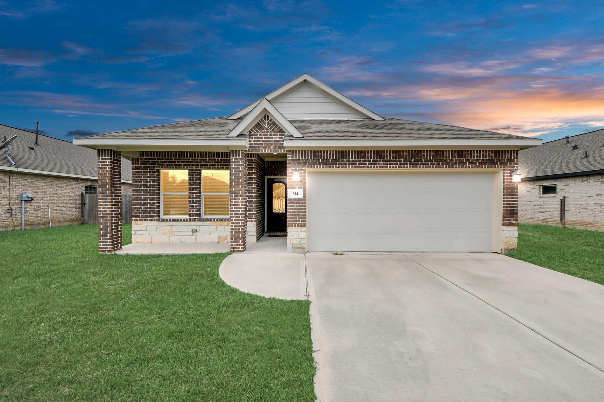 314 Carlos Leal Drive Property Photo 1