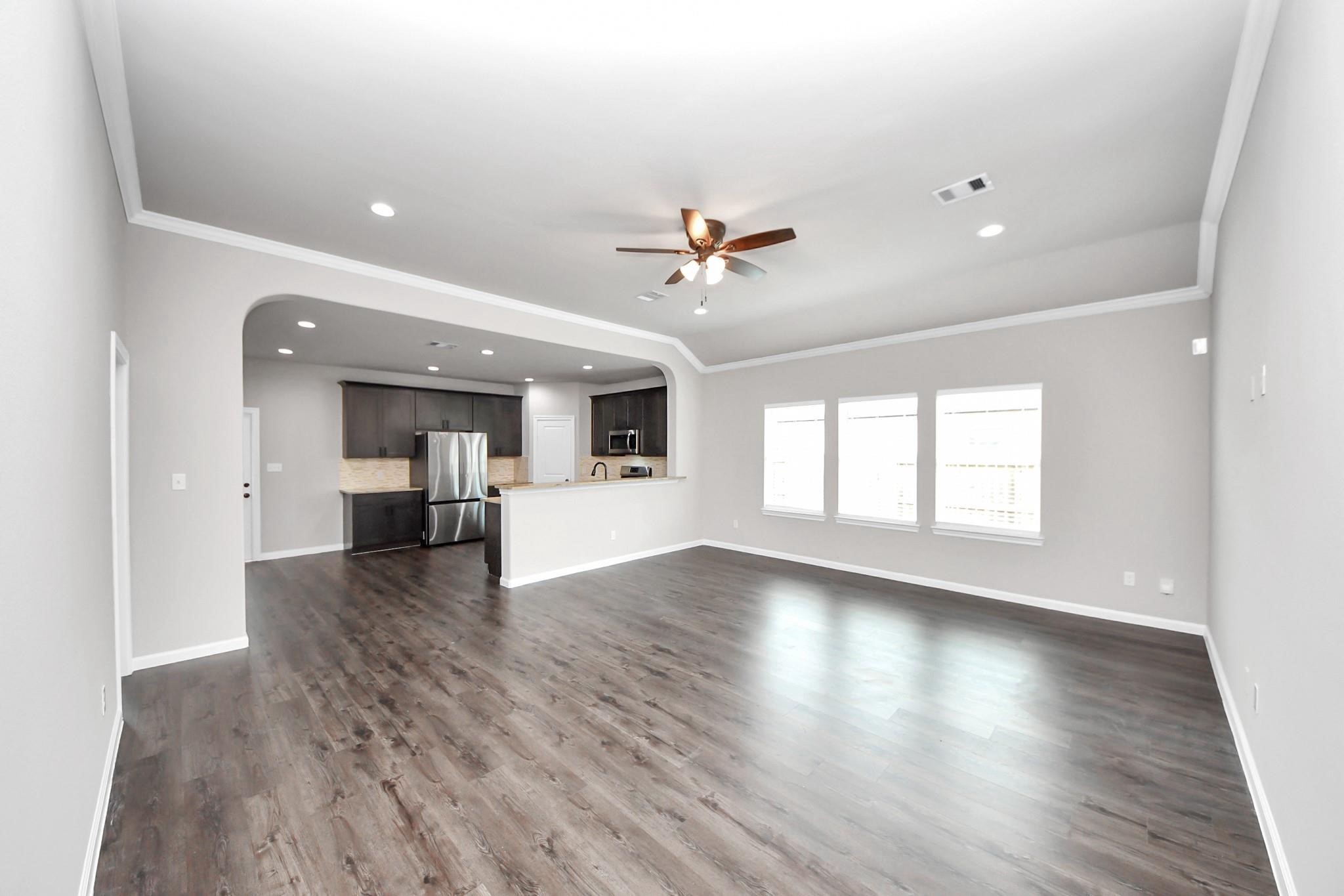 314 Carlos Leal Drive Property Photo 6