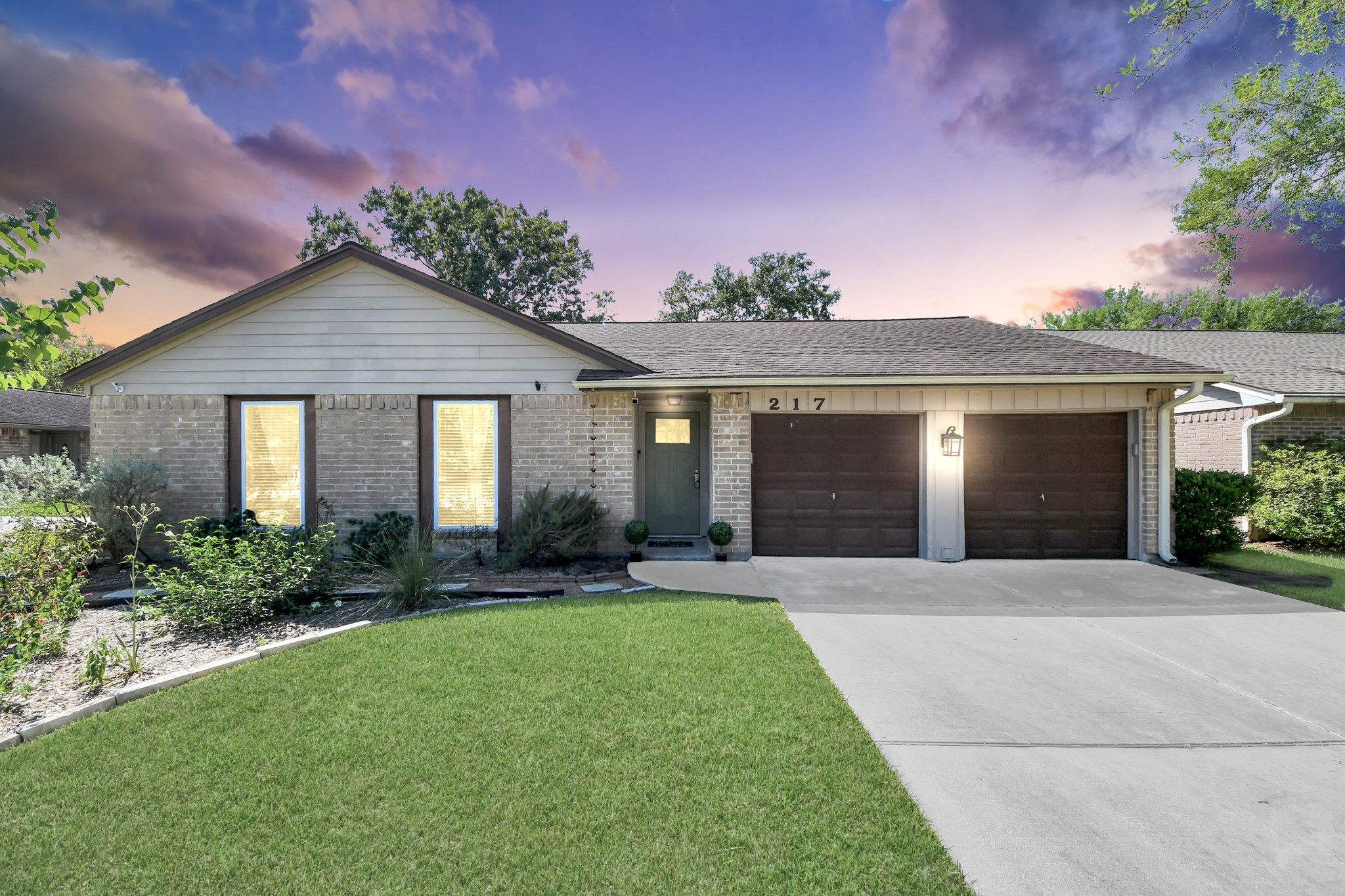 217 Greenshire Drive Property Photo 1
