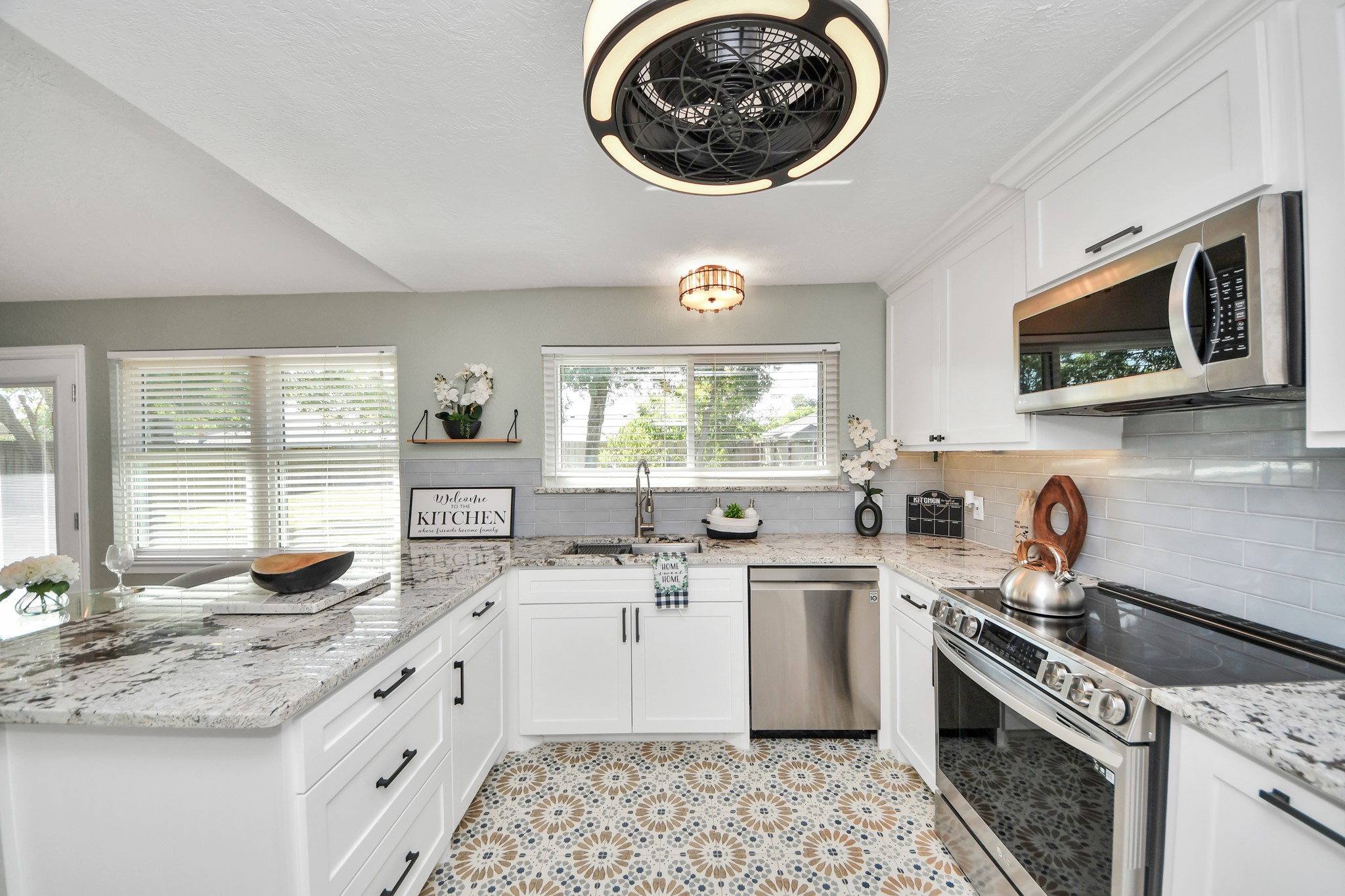 217 Greenshire Drive Property Photo 12