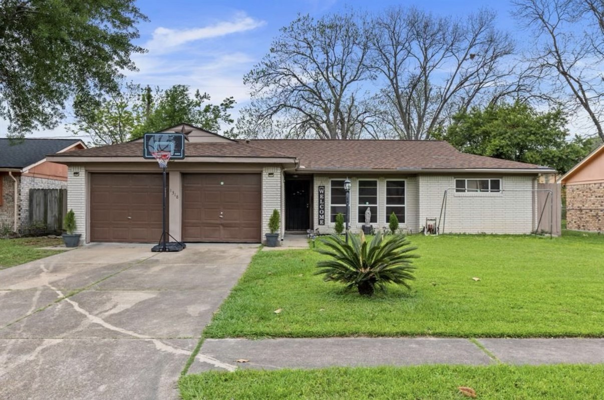1318 Twinbrooke Drive Property Photo 1