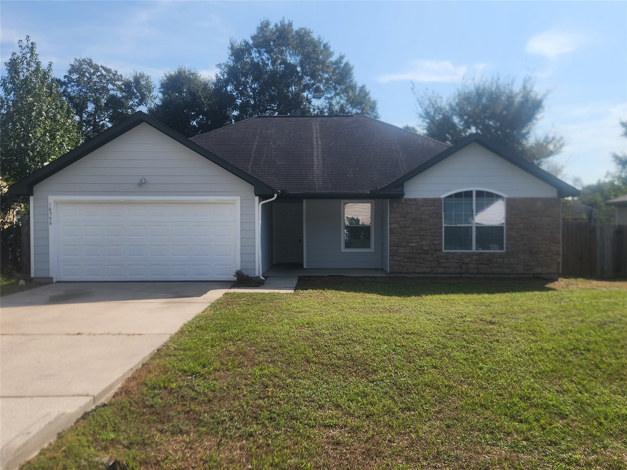 16396 Danika Oak Drive Property Photo 1