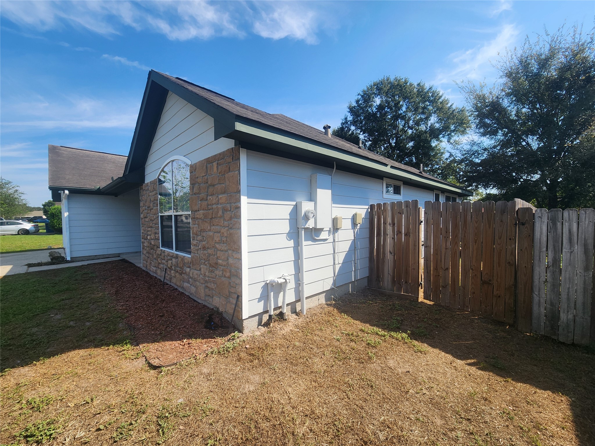 16396 Danika Oak Drive Property Photo 2