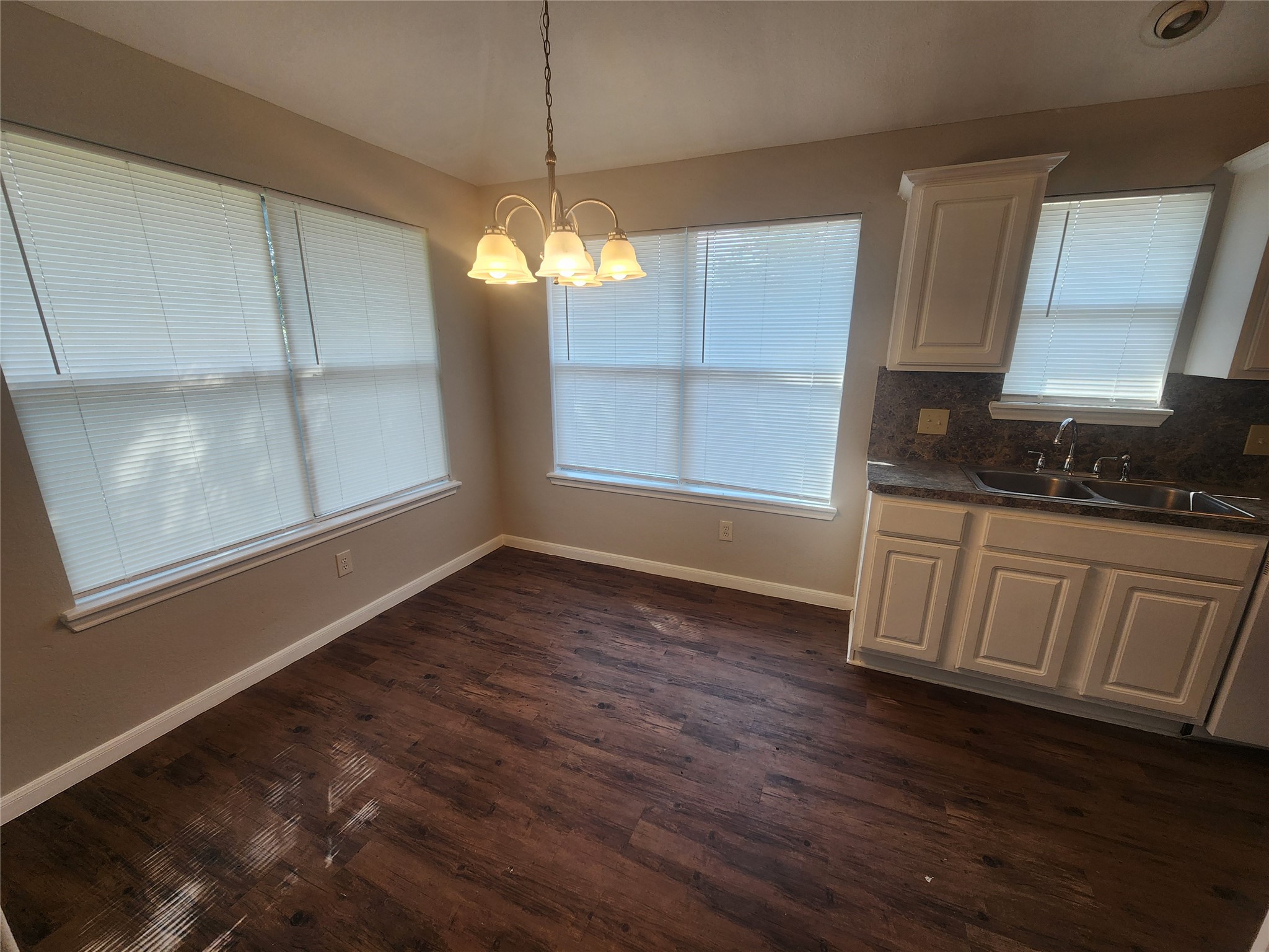 16396 Danika Oak Drive Property Photo 10