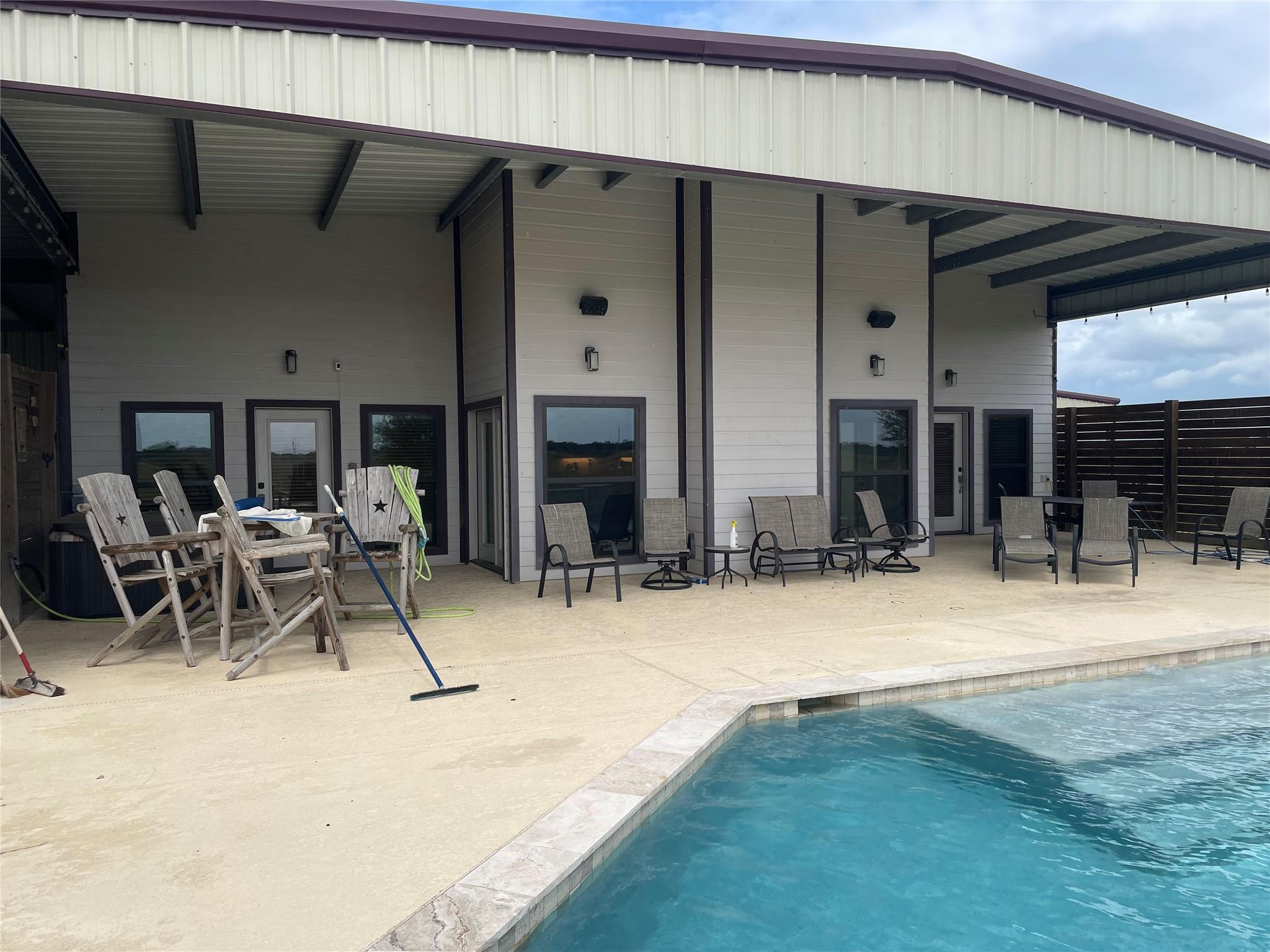 357 Mustang Ridge Rd Road, El Campo Tx 77437 Property Photo 2
