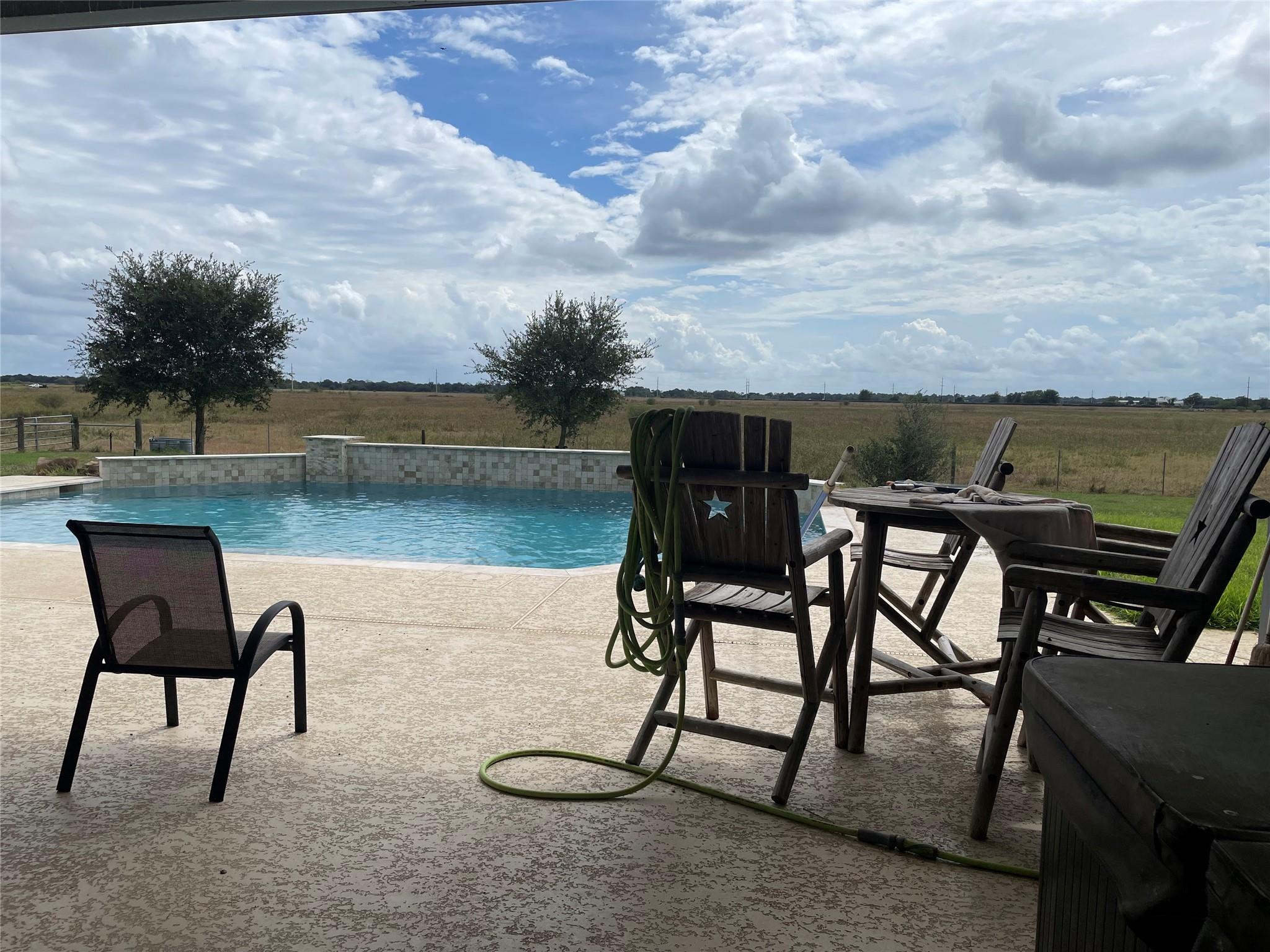 357 Mustang Ridge Rd Road, El Campo Tx 77437 Property Photo 3