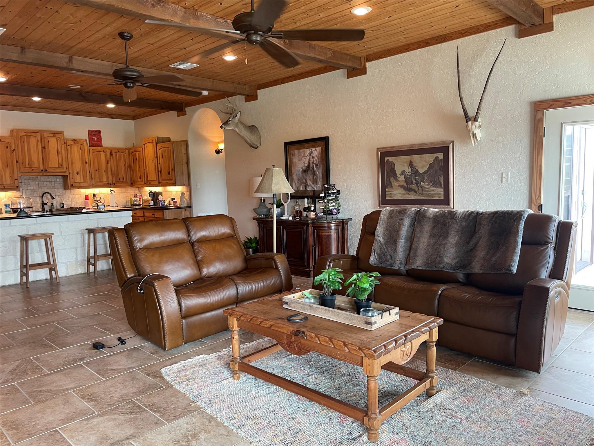 357 Mustang Ridge Rd Road, El Campo Tx 77437 Property Photo 5