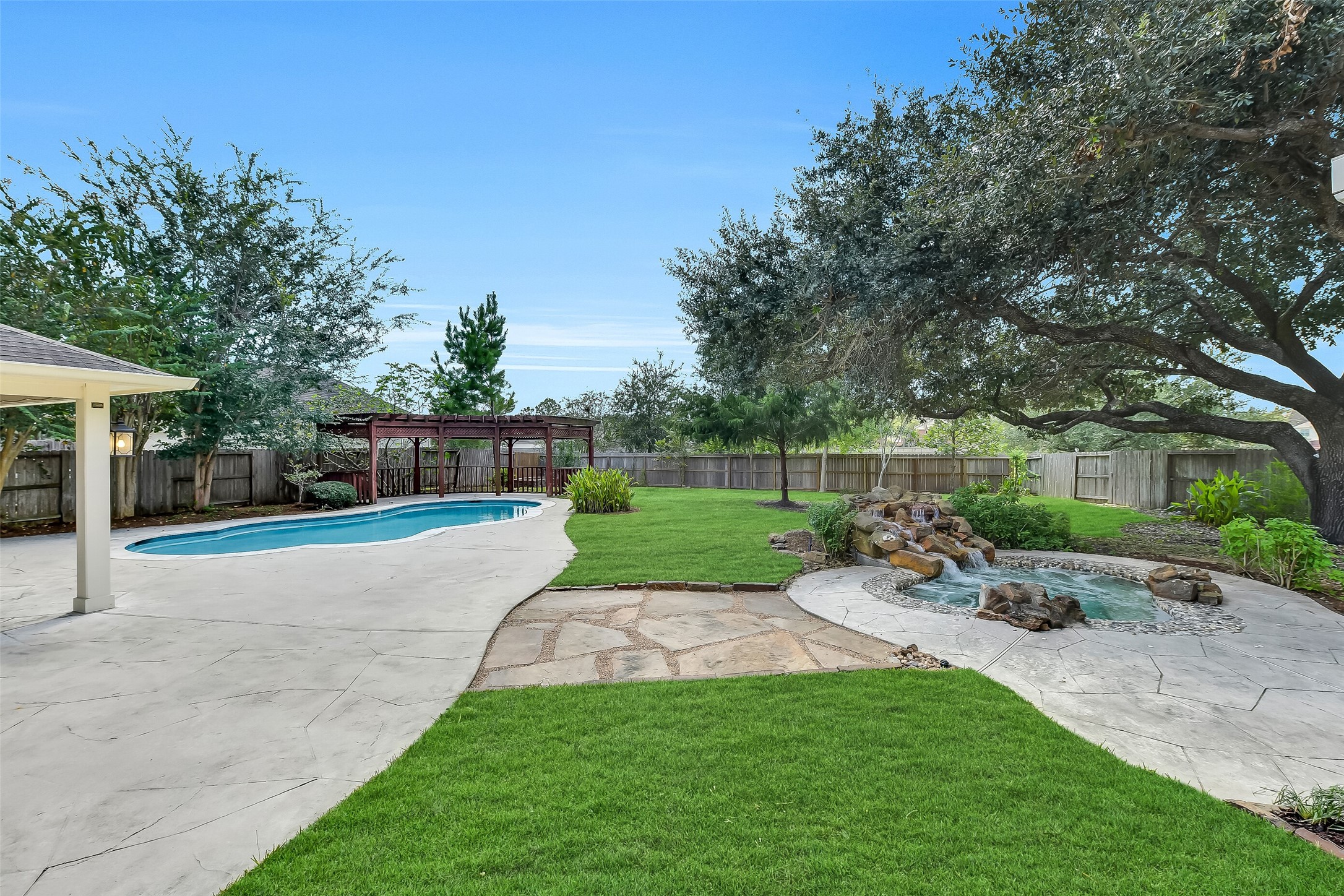 2803 Senova Court Property Photo 3